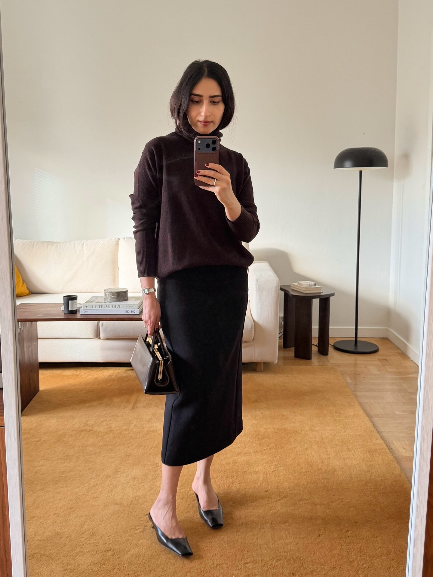 One @sezane skirt, six looks - from office to the weekend and date night. 
Tell me your favourite!
.
.
#sezanelovers #falloutfitideas 
Fall outfits, Chic fall inspo, Autumn outfit ideas, Minimal chic style, Suede coat fall outfit, Brown fall outfit, Burgundy fall look, Brown tones fall, Fall fashion, Fall workwear outfits, Blazer outfits

#LTKworkwear #LTKeurope #LTKautumn
