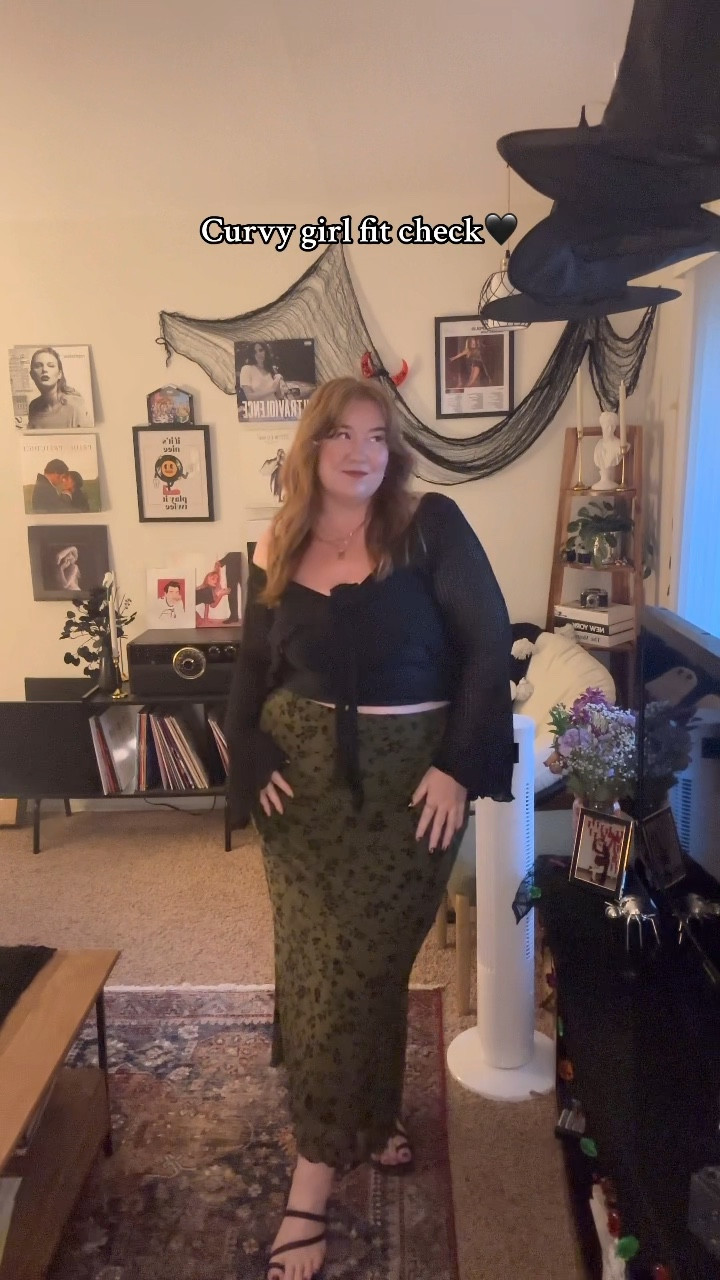 Shaw is from TikTok shop!!!

#LTKPlusSize #LTKMidsize #LTKFindsUnder50