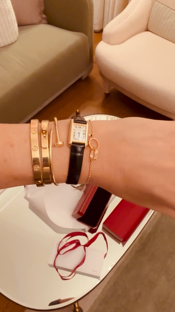 @baxterbox surprised me with this beautiful bracelet for Valentine’s Day while I’m in NYC. I love it so much❤️

#LTKValentine #LTKNYFW #LTKgrwm