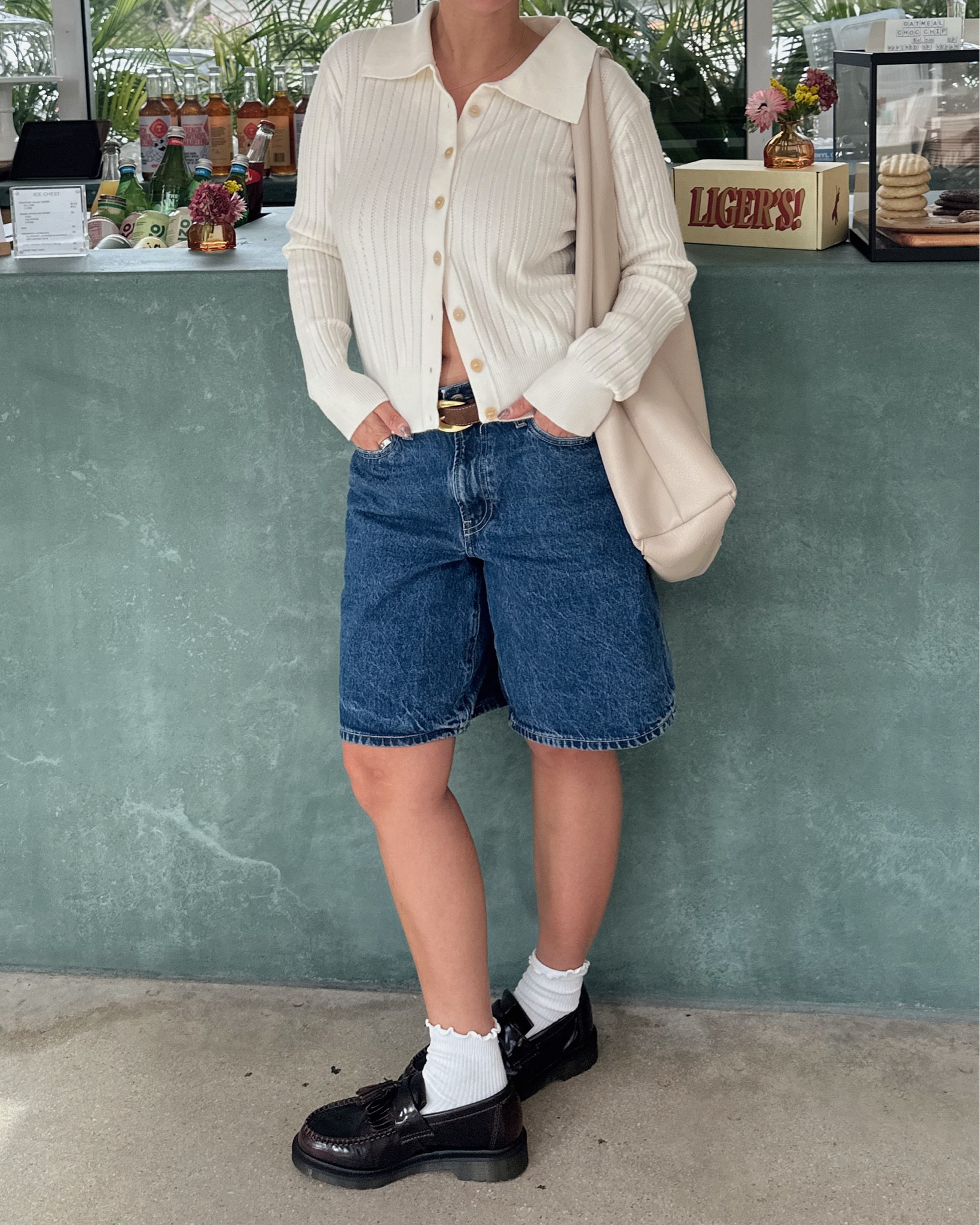 fall transitional fit 🤎🍂 wearing the best knee-length gap shorts 

#LTKFindsUnder100 #LTKSeasonal #LTKWorkwear