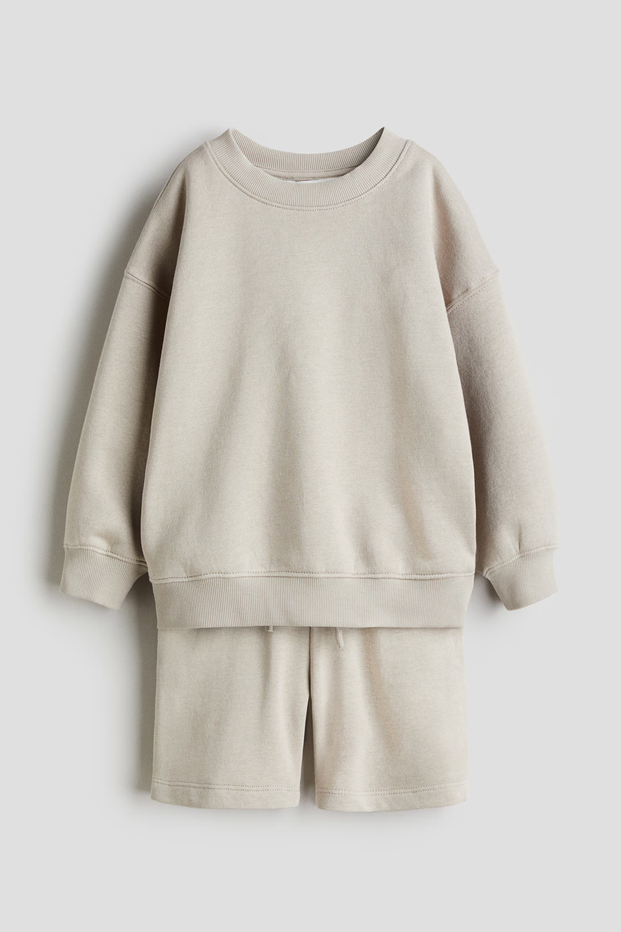 2-Piece Sweatshirt and Shorts Set | H&M (US + CA)