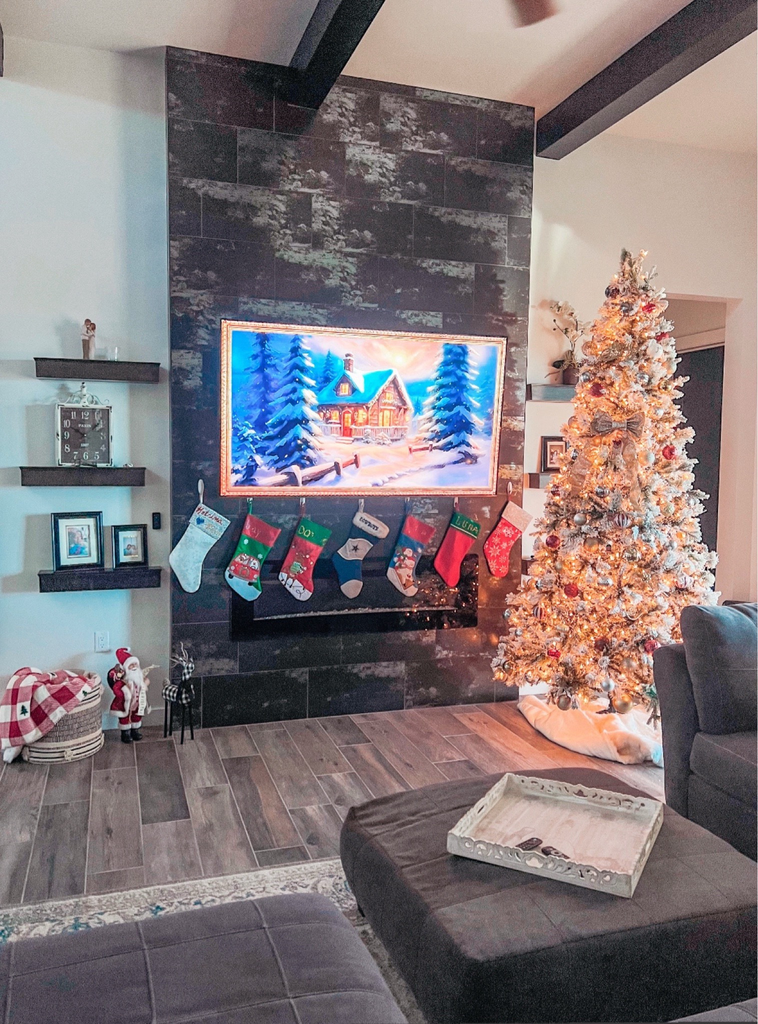 Christmas Decorating has begun ✨🎄

#LTKSeasonal #LTKHoliday #LTKHome