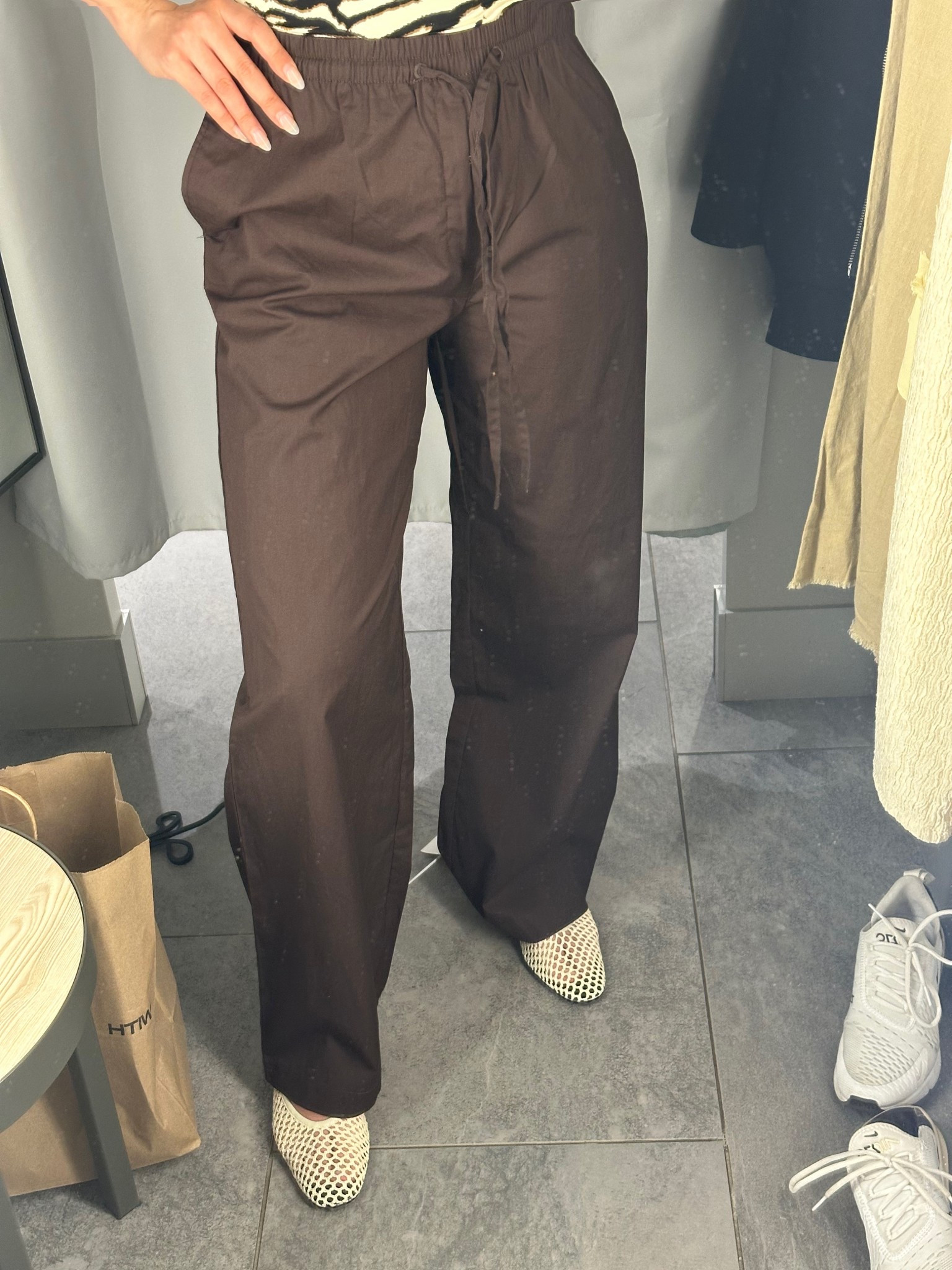 Spring outfit inspo

Trousers | pants | fashion | style | | ballet flats | viral | summer | h&m | hm

#LTKstyletip #LTKworkwear #LTKsummer