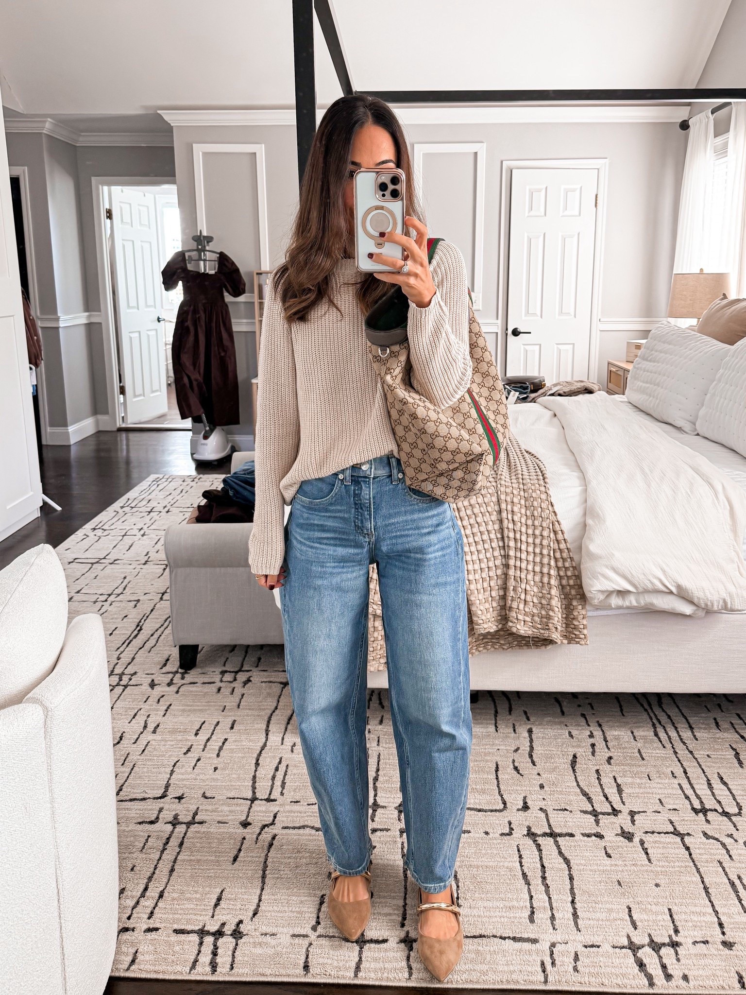 NEW! Spanx jeans 😍 15% off use code MRSCASUALXSPANX. These are the barrel jeans


#LTKSeasonal #LTKOver40 #LTKSaleAlert