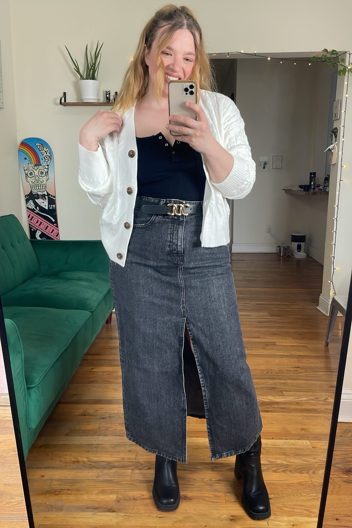 Fall curvy midsize denim skirt outfit 

#LTKSaleAlert #LTKMidsize #LTKSeasonal