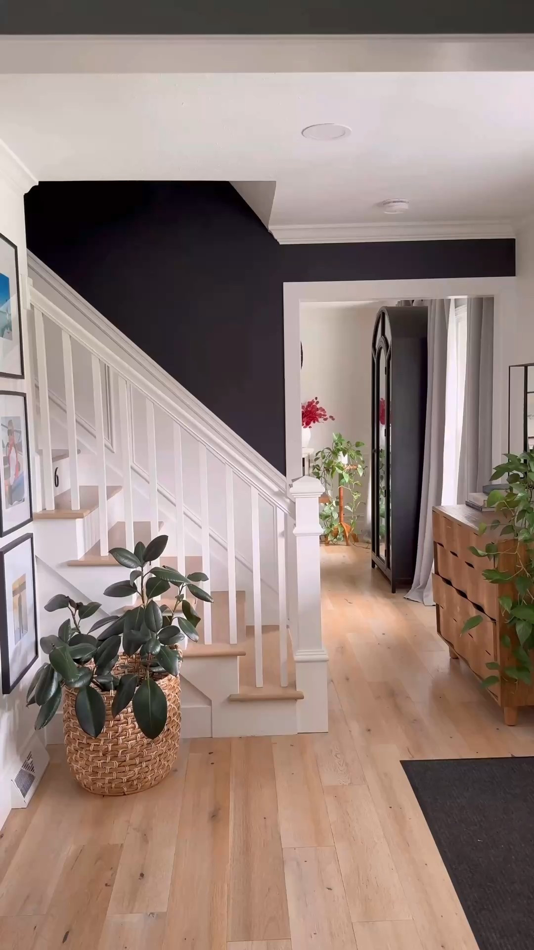 The PERFECT affordable jean to do Mom life in 😎 SO comfortable!! 

#LTKSaleAlert #LTKSeasonal #LTKFindsUnder50