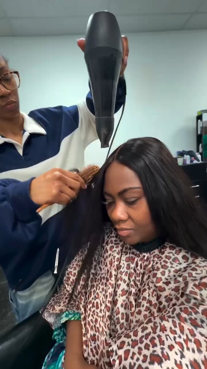 Hair Diary…

Someone said it’s Bob season so me and my layered Bob have entered the chat! @gabriellemmorris ate this cut right up!

#bobhairstyles #birminghamhairstylist #hairstylesforwomen #bobhaircut✂️ #shorthairstyles

#LTKBeauty #LTKmorningroutine