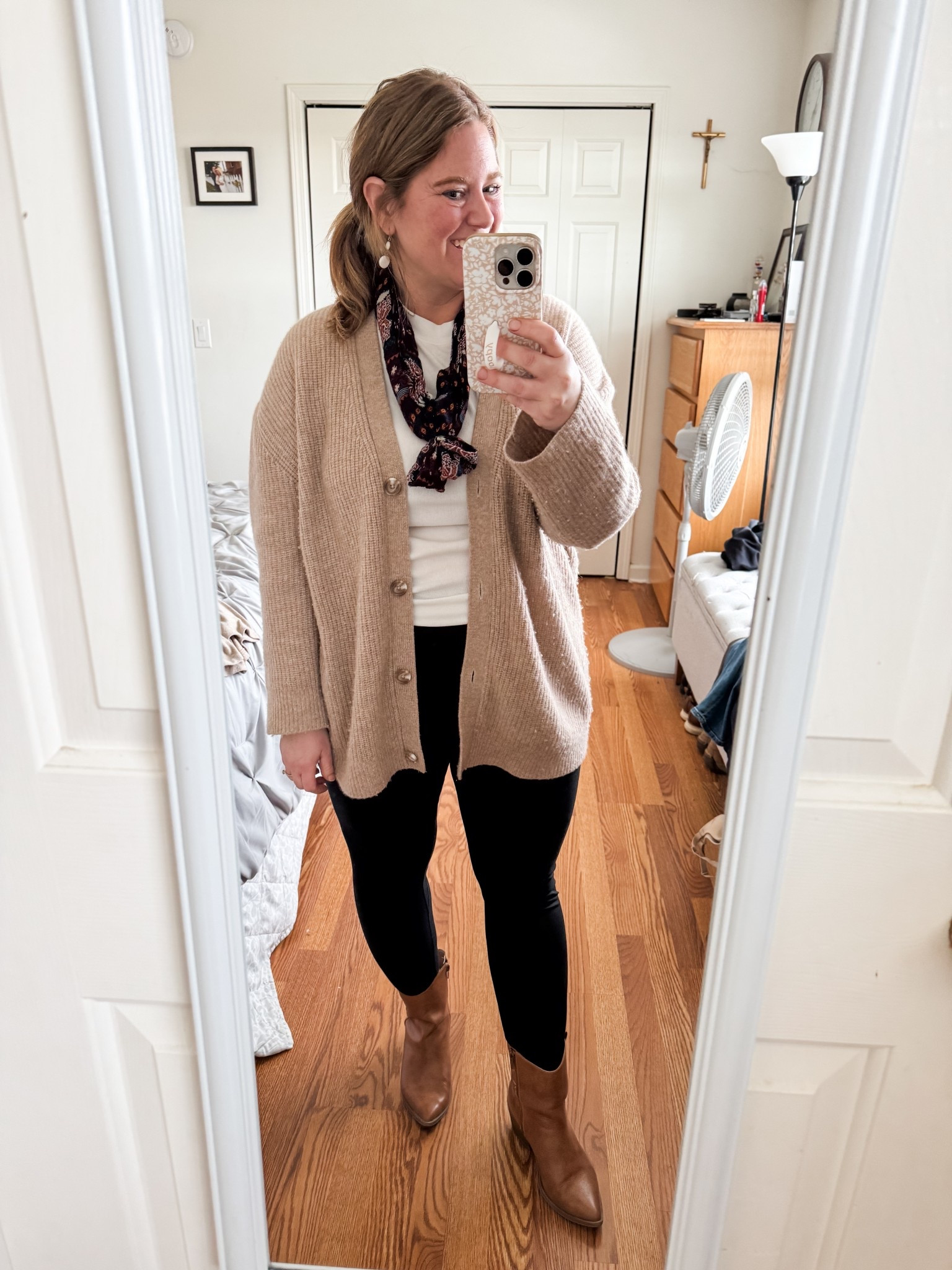 Leggings teacher outfit - just wanted to be comfy today!

#LTKMidsize #LTKFindsUnder50 #LTKPetite