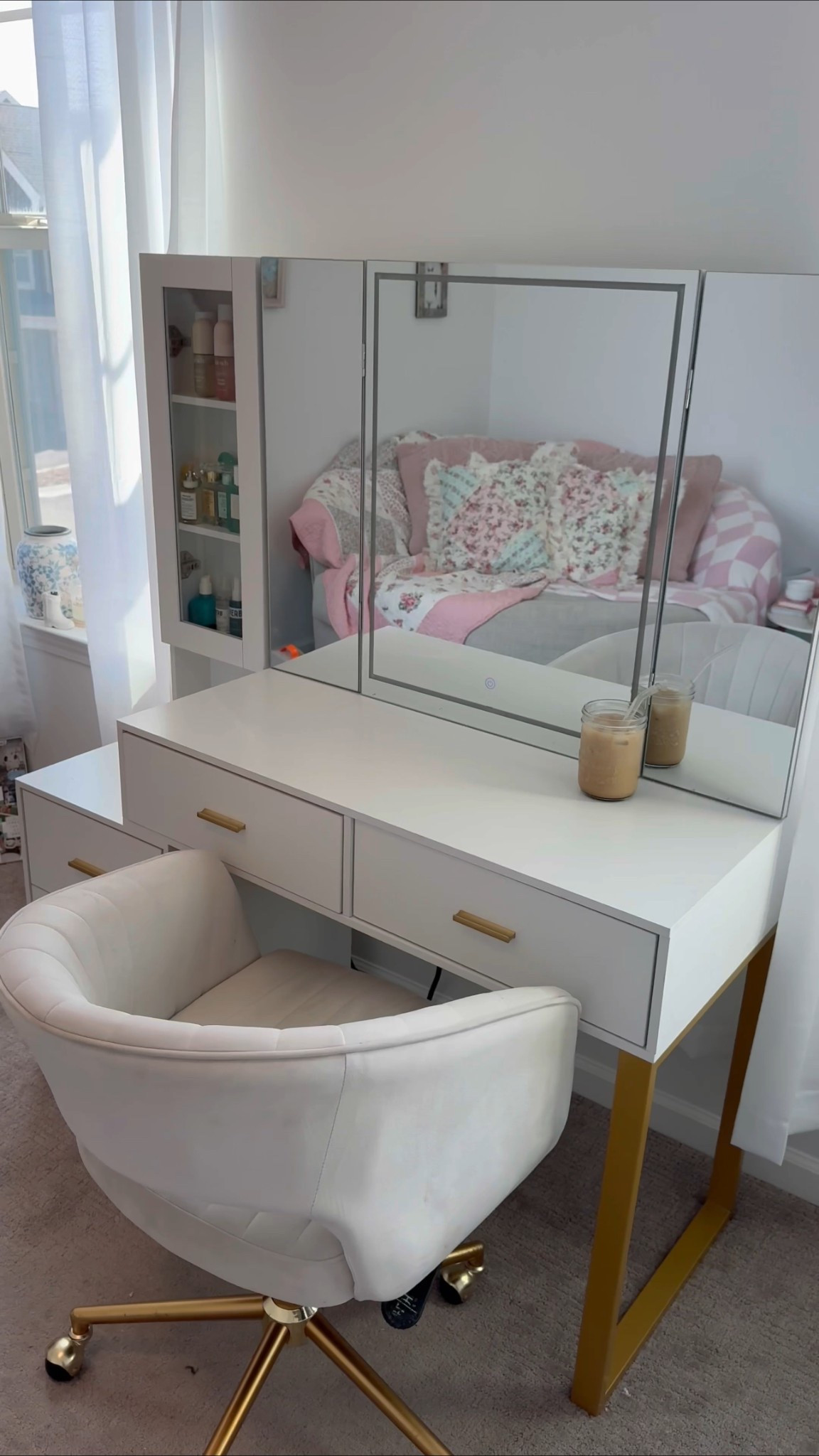 Girly bedroom vanity🤍🌸

#LTKHome