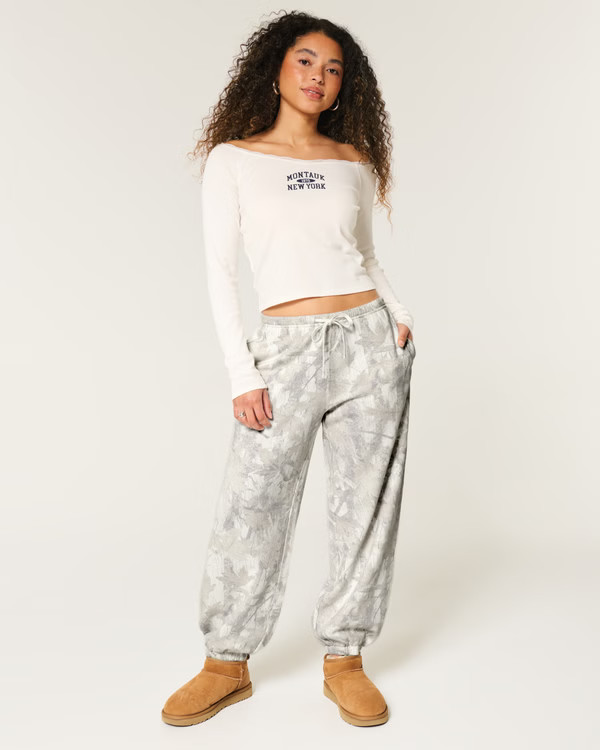 Camo Baggy Fleece Joggers | Hollister (US)