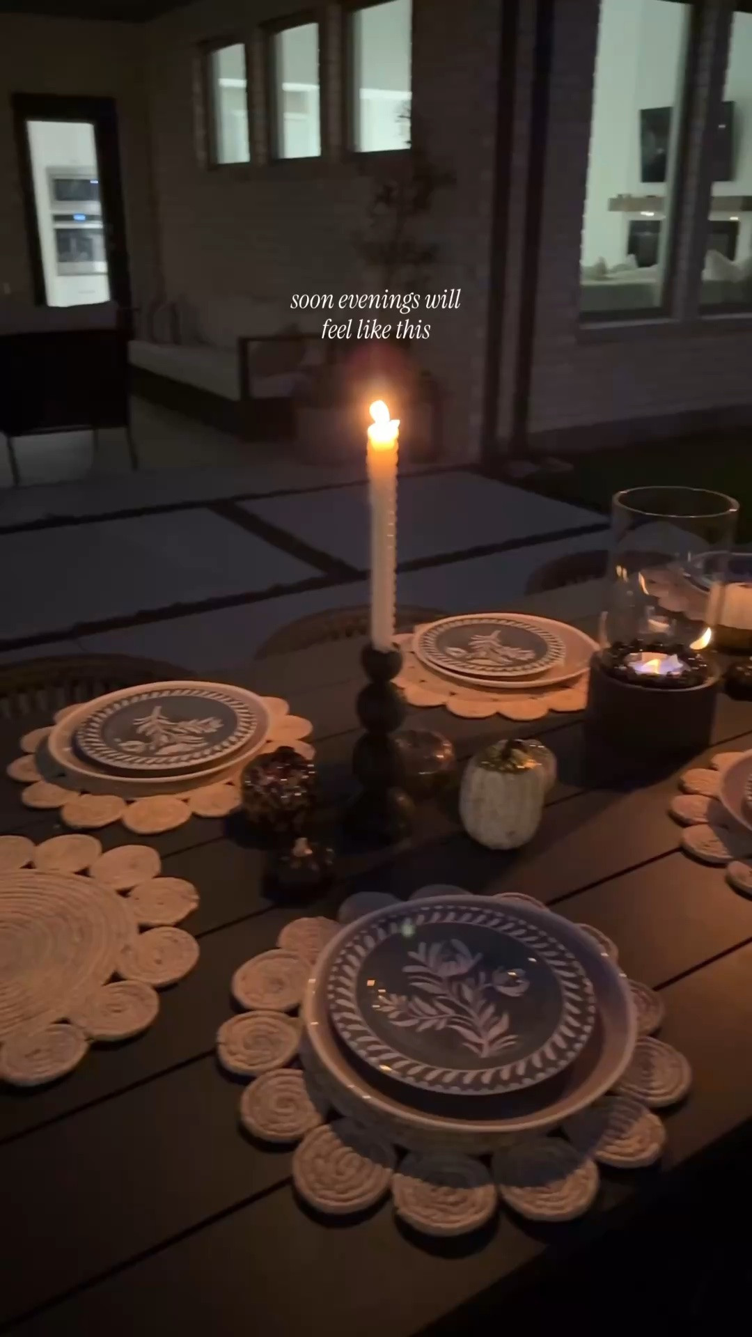 Cozy fall dinners outside, home aesthetic, fall decor, patio