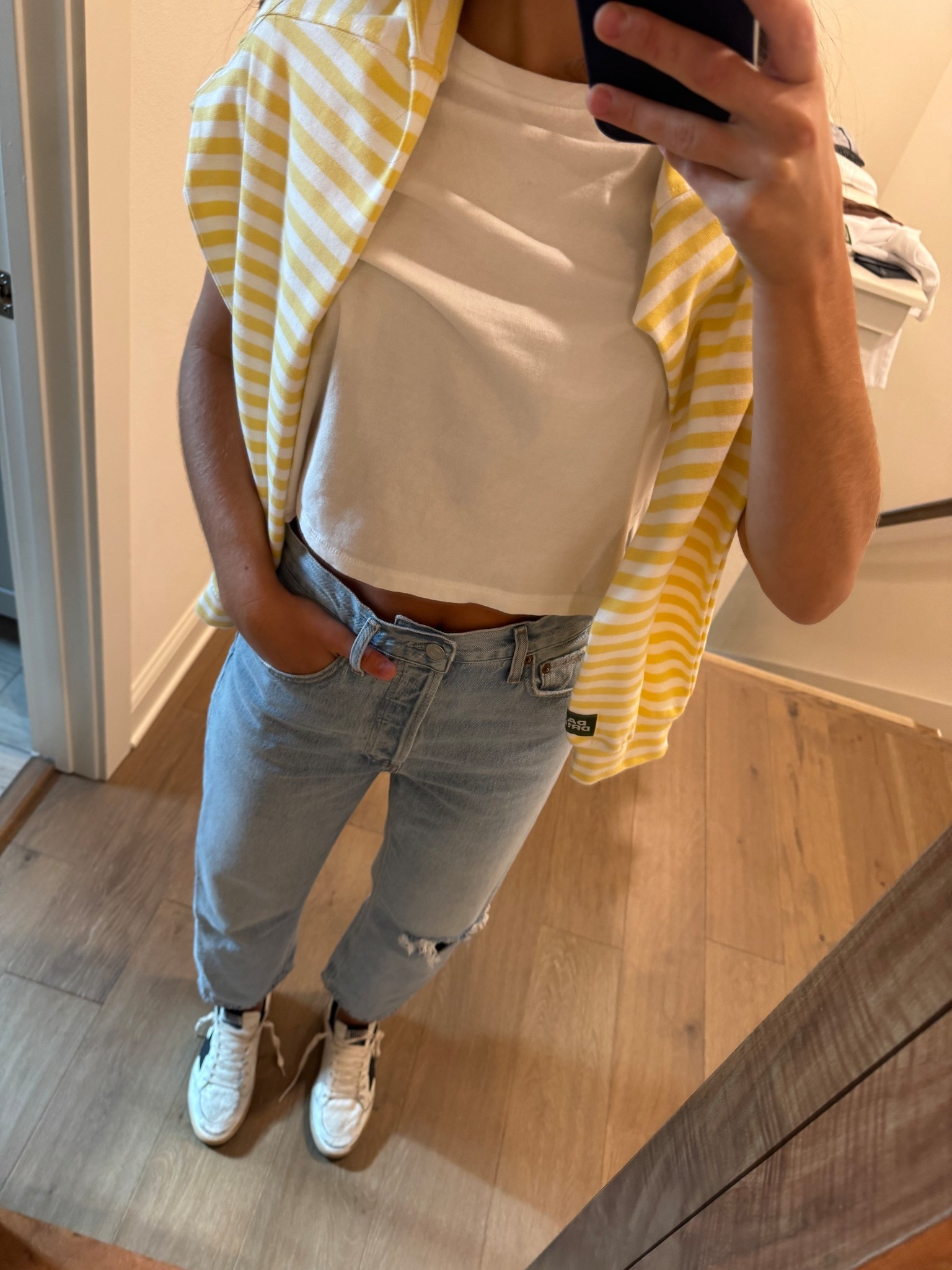daily drills yellow stripe pullover - linked a similar option from target!! 💛 perfect for travel!


airport outfit, travel outfit, agolde denim, fall jeans, golden goose white sneakers, white basic tee, cropped tee, white tshirt 

#LTKTravel #LTKFindsUnder50 #LTKStyleTip