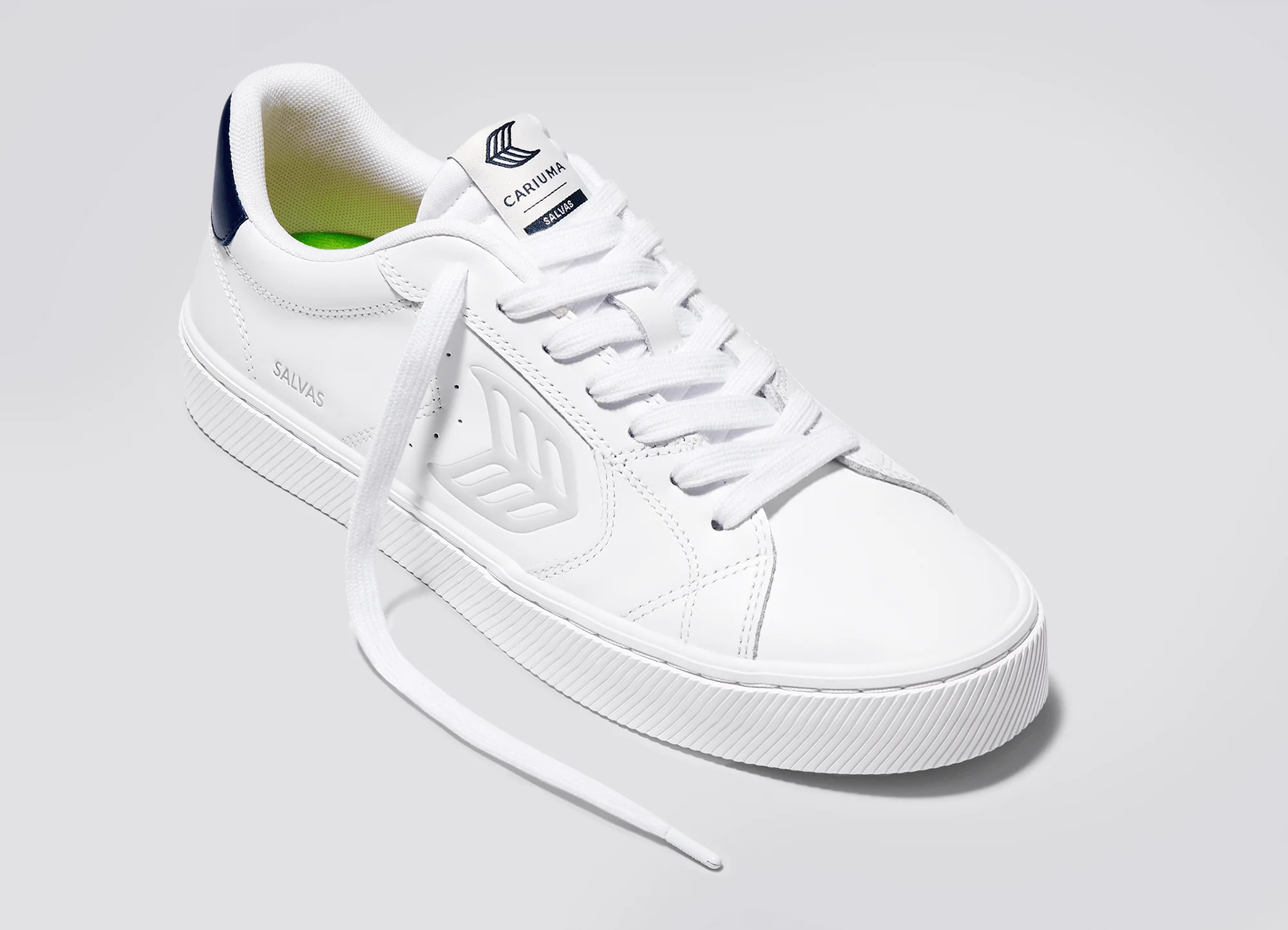 White LWG Leather/Navy & Ice | Cariuma