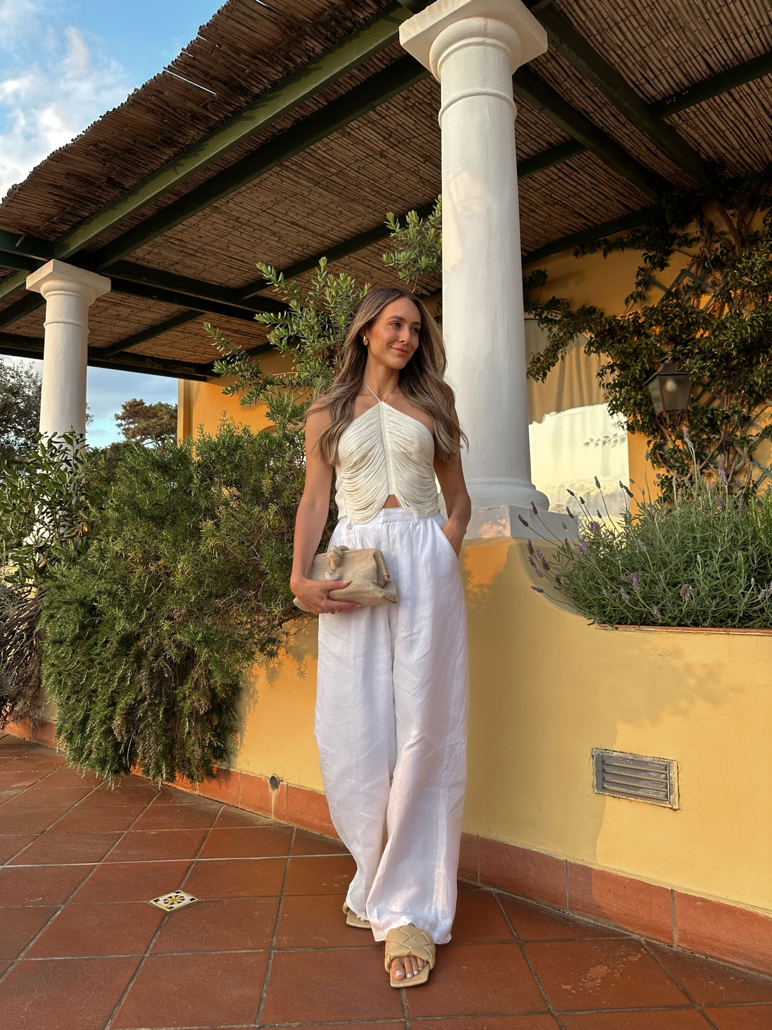 Mango top, Dissh pants, Bottega shoes & Serena Uziyel handbag

#LTKeurope #LTKstyletip #LTKtravel
