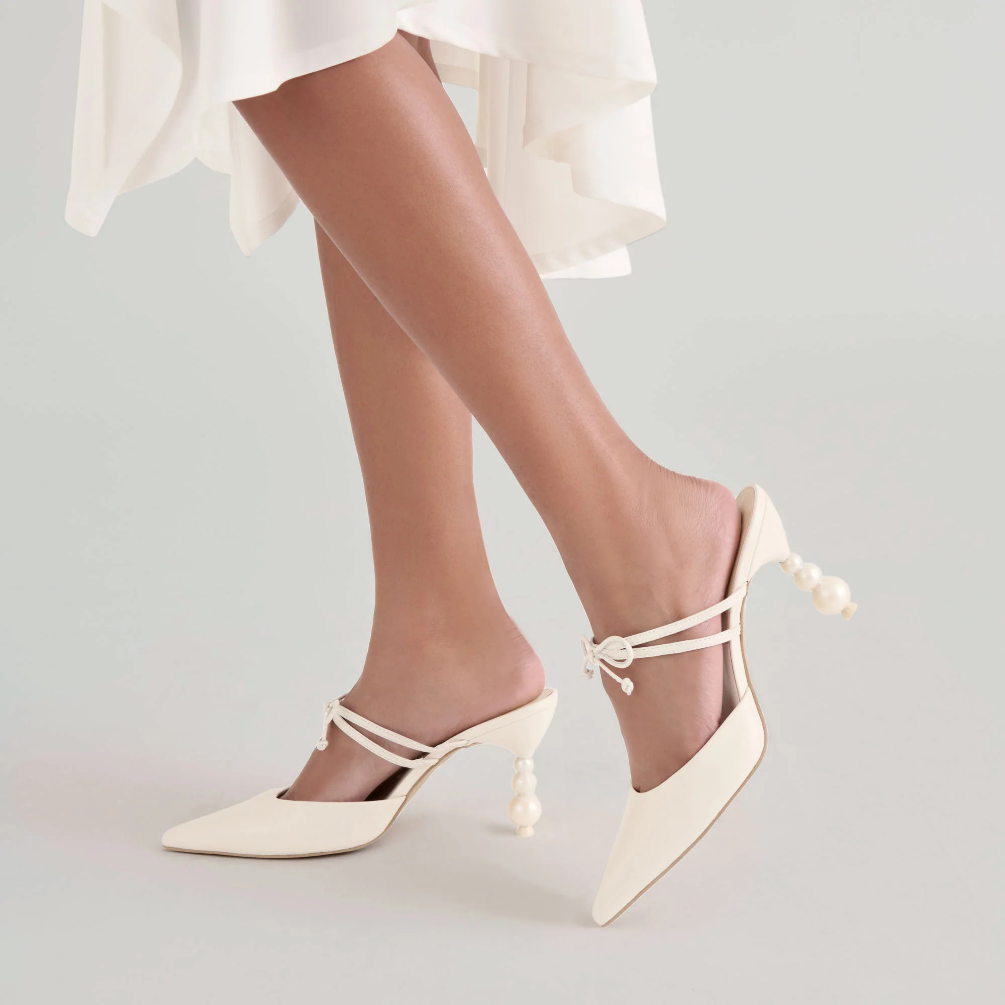 Klaire Pearl Heels True White Leather | DolceVita.com