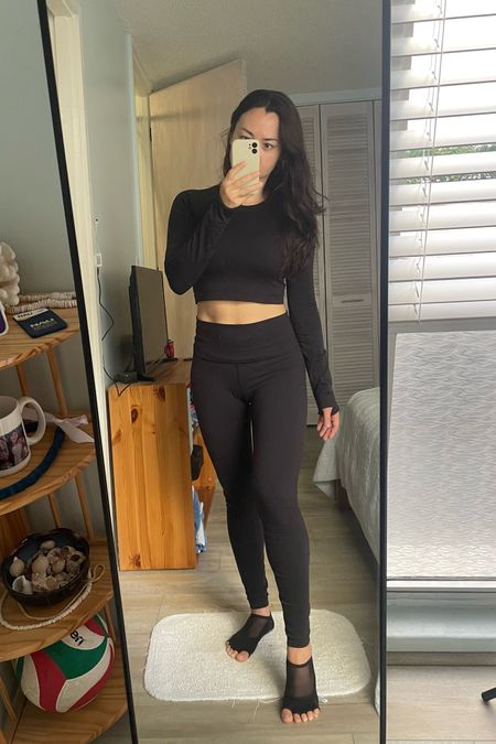 🖤Athleisure outfit for Pilates and running errands 🖤

It’s the toesox for me!

#LTKfitness #LTKfindsunder100 #LTKstyletip