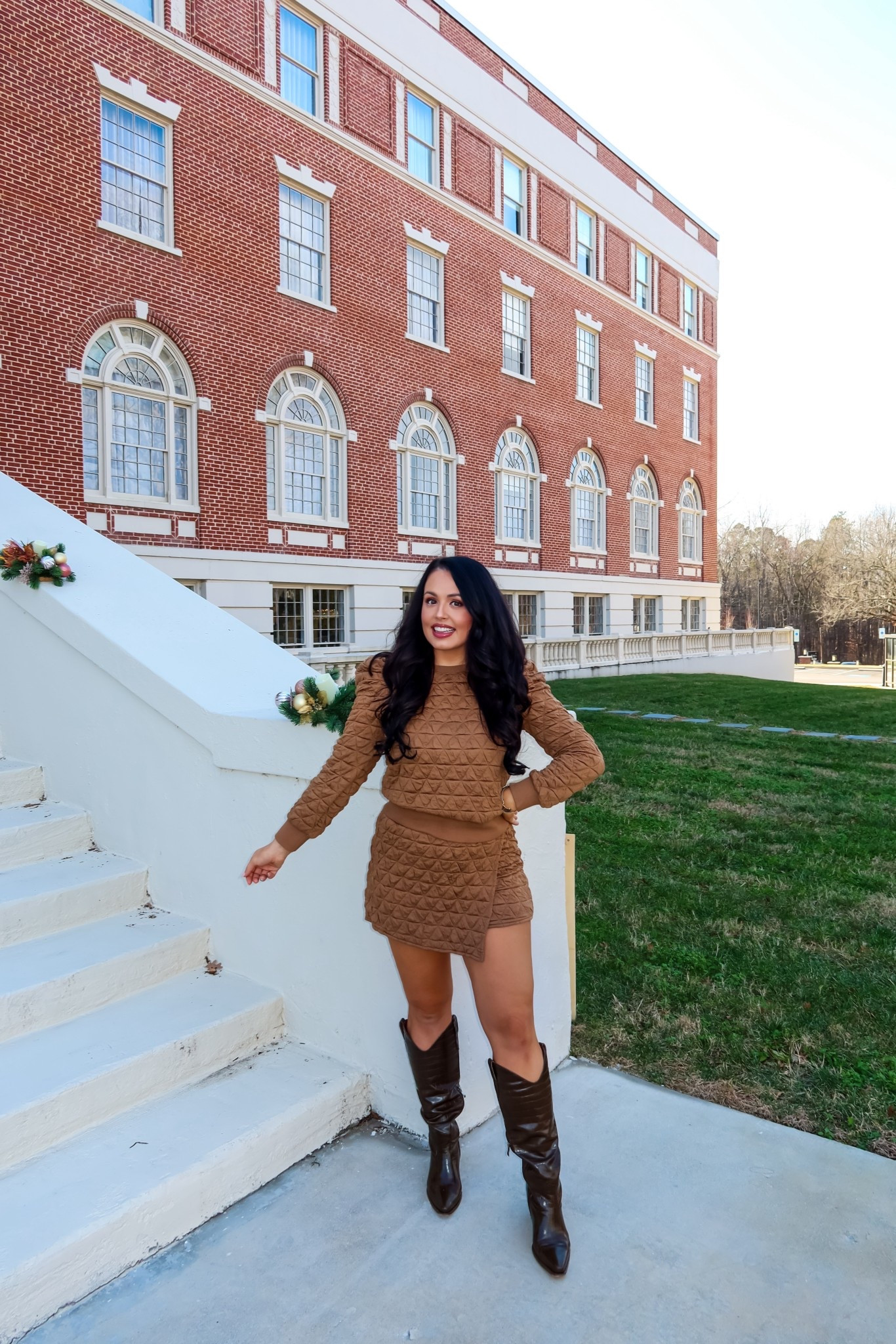 Under $30 Amazon quilted two piece set (medium, 5+ colors), western boots #founditonamazon 

#LTKSaleAlert #LTKFindsUnder50 #LTKootd