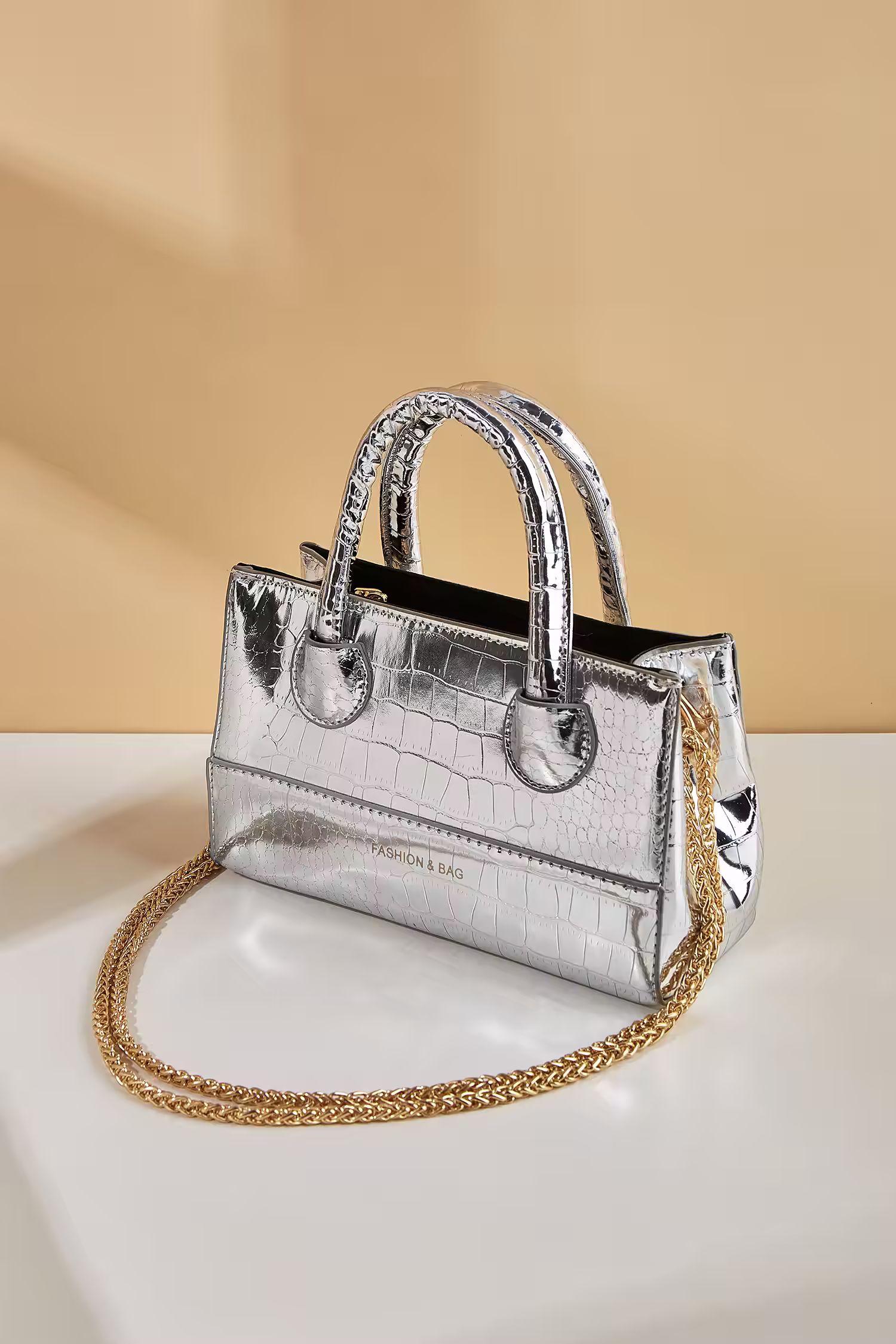 Shiny Leather Metal Chain Bag | Cupshe US