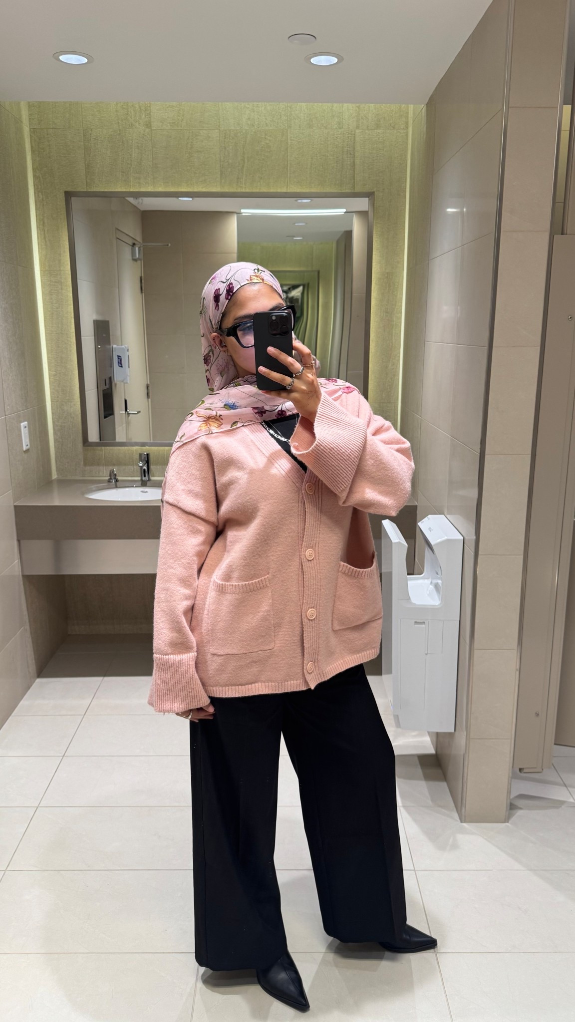 perfect cardigan for fall

#LTKworkwear #LTKsale #LTKmodest