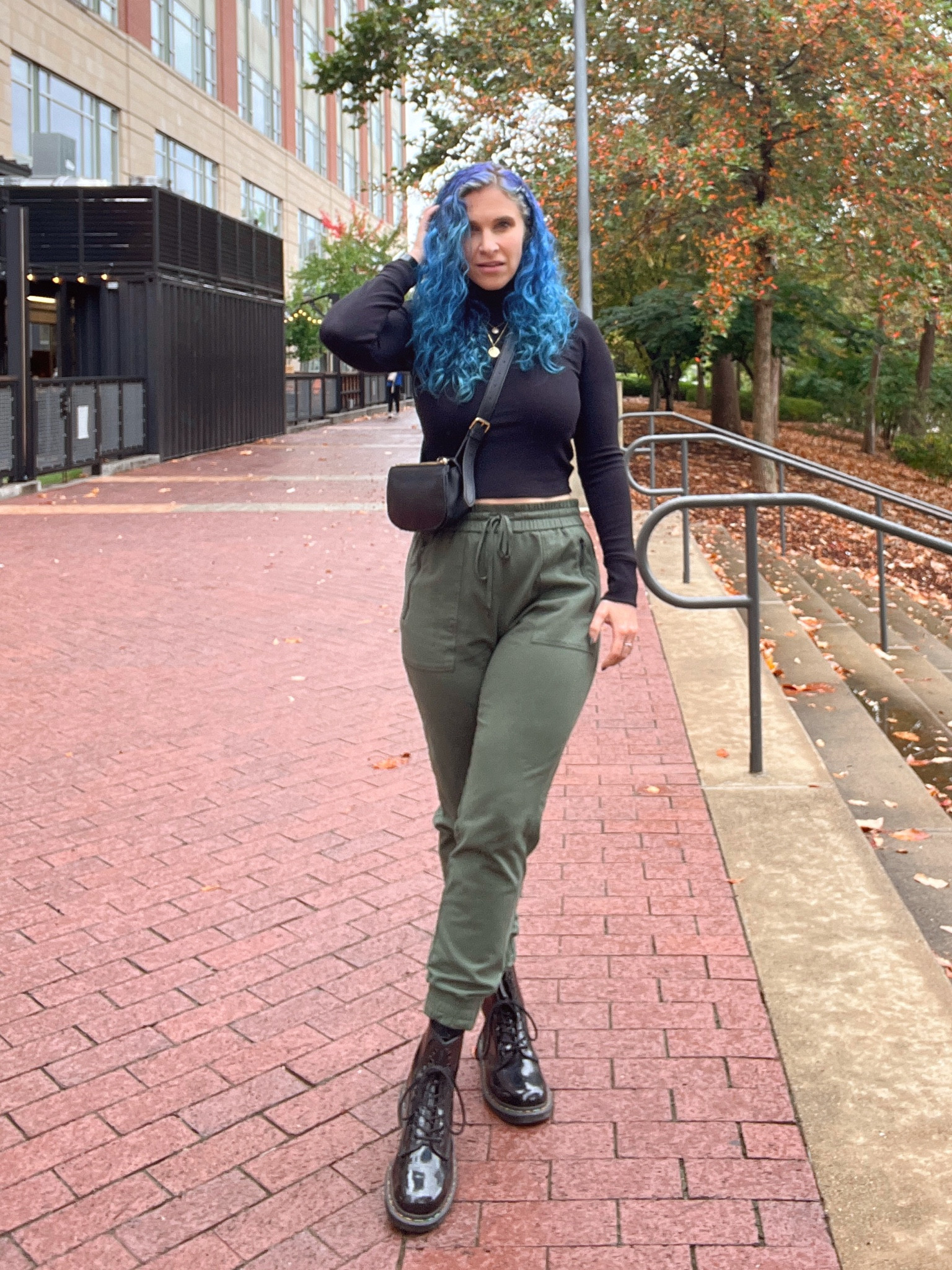 An on-trend twist on a classic black turtleneck outfit for fall with olive twill joggers

Cargo joggers outfit, black turtleneck outfit, perfect black turtleneck, doc martens outfit 

#LTKSeasonal #LTKxPrime #LTKfindsunder50