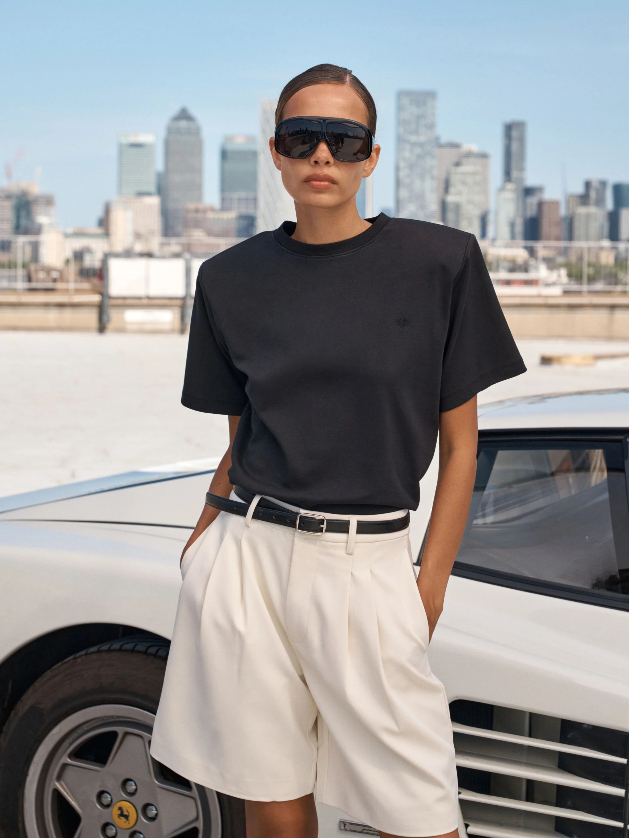 SHOULDER PAD T-SHIRT - BLACK | The Couture Club