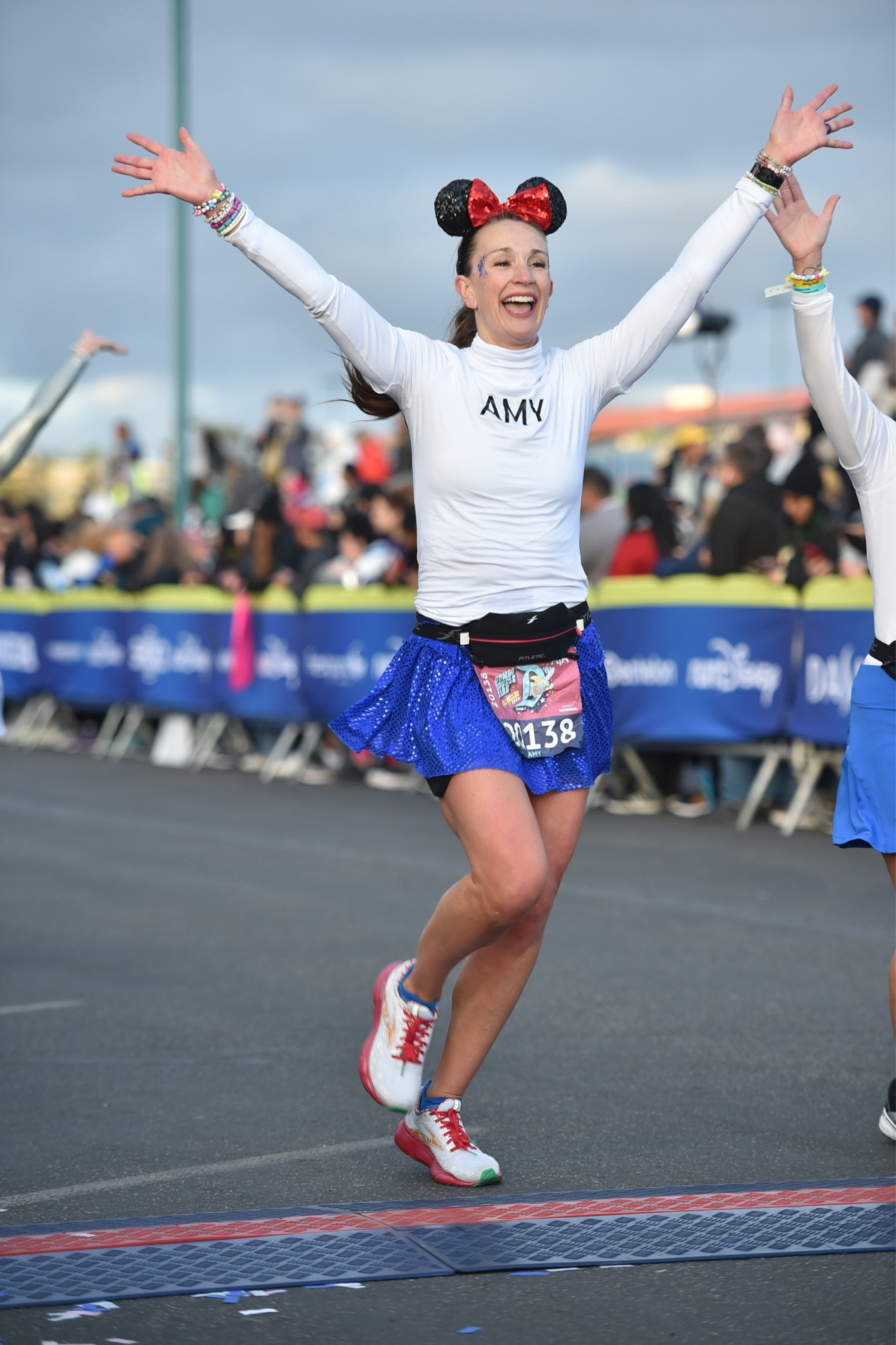 Easy mousketeers running costume!

RunDisney costume | Mickey running costume | RunDisney outfits 

#LTKfitness #LTKfindsunder50