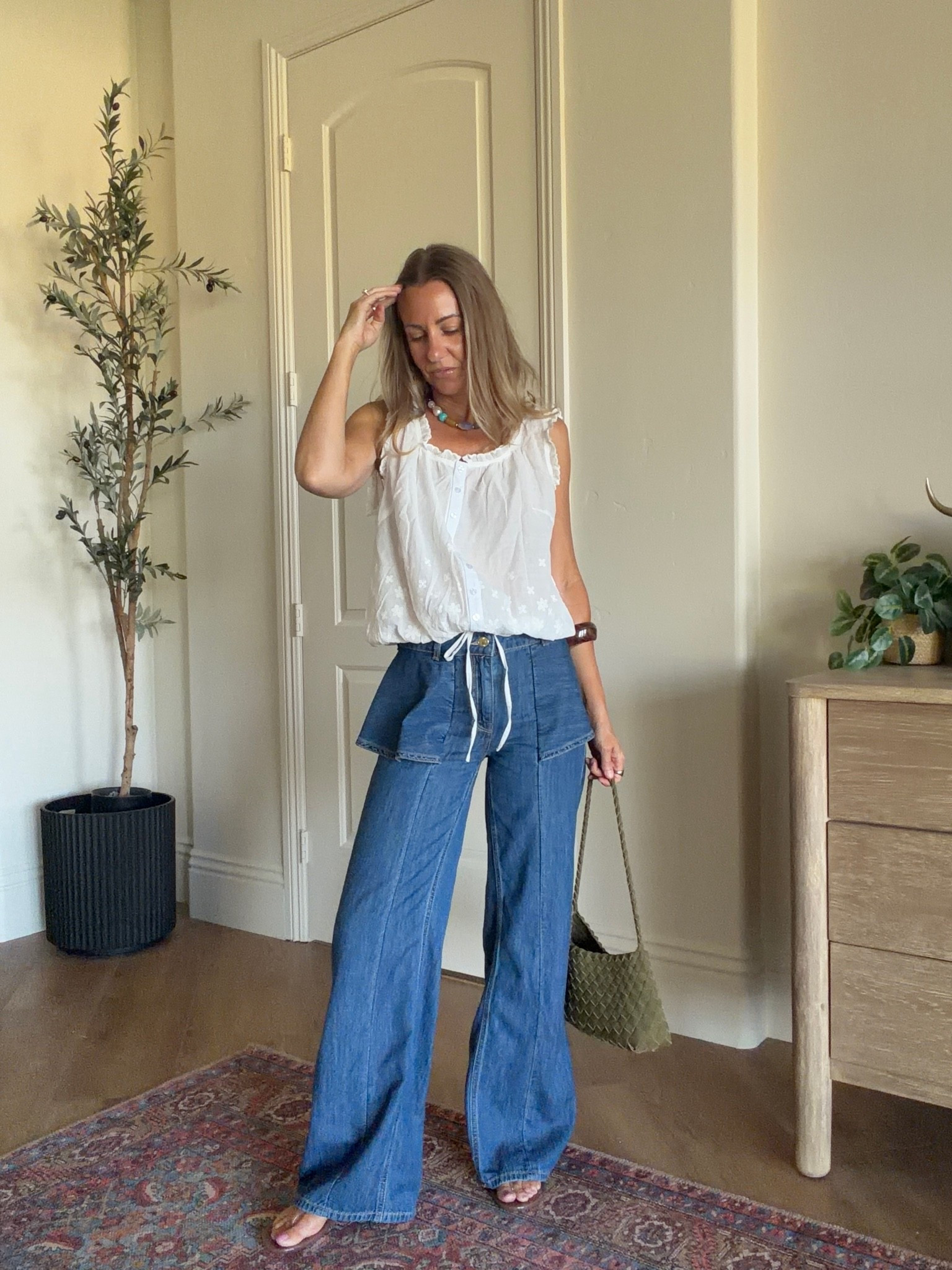 Todays outfit
Amazon embroidered top size small
H&M denim size 0
Amazon accessories

#LTKootd #LTKgrwm #LTKSaleAlert
