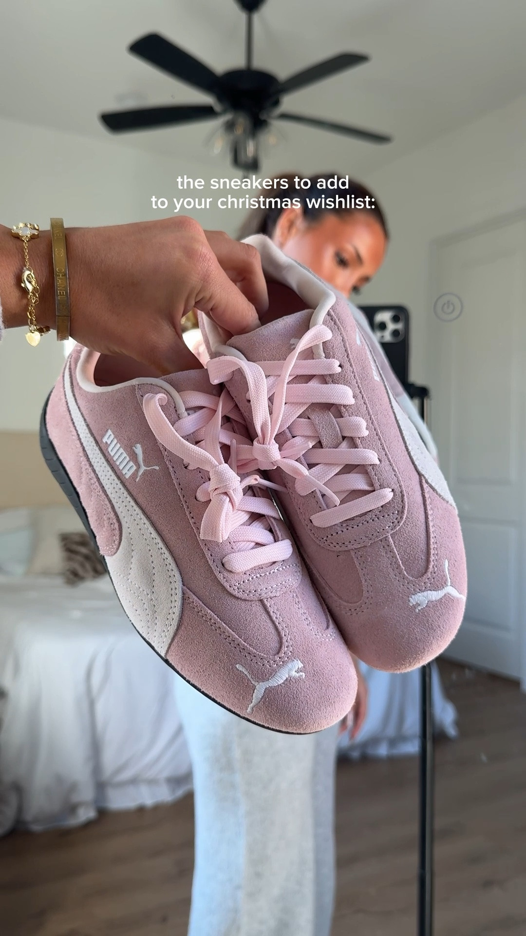 pink it girl sneakers 🐰 