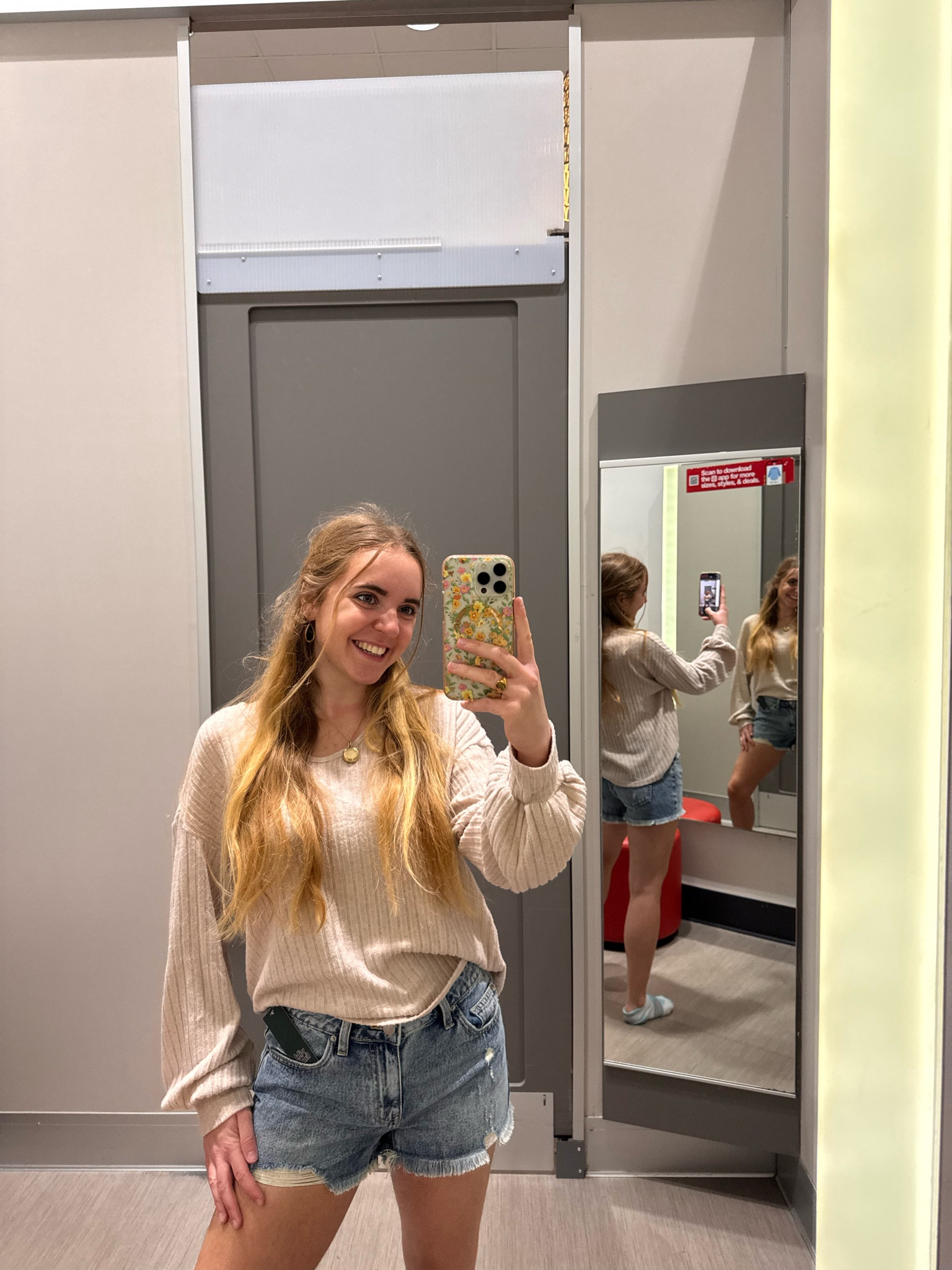 These Jean shorts from wild fable at target are too cute! They fit good and so flattering on!

#LTKPetite #LTKSeasonal #LTKootd