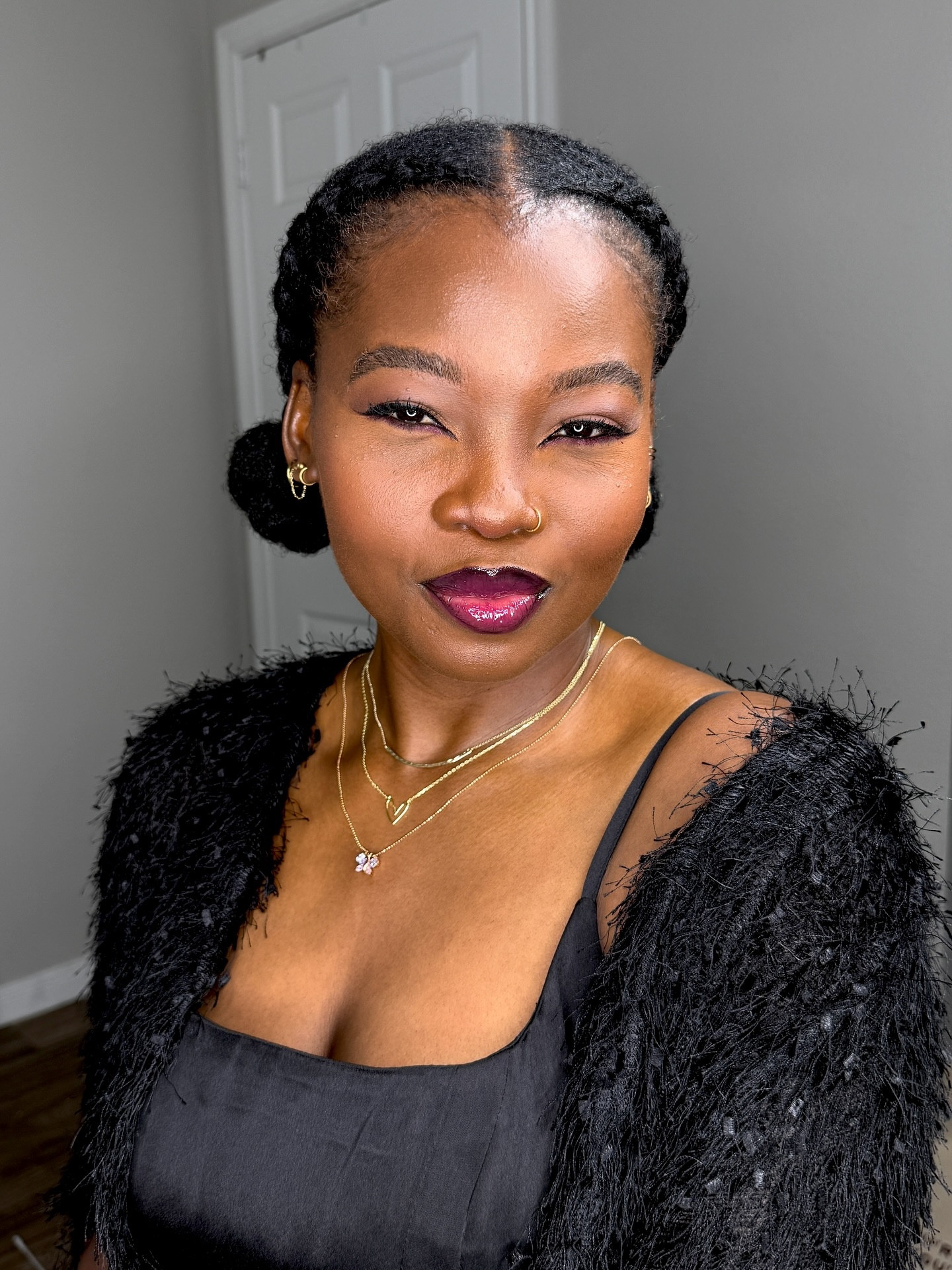 Life of a content creator! 

My toxic trait is to always to sing along to songs I like, thinking I’m Celine Dion 🤣

#naturalhair #protectivestyles #makeup #houstonblogger #houstoncreators #beautycontentcreator