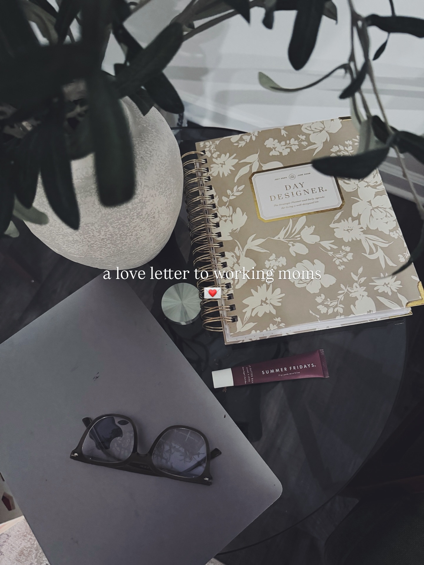 A love letter from me to you 💌

For a long time, the narrative has been that something has to give. Either your career thrives and you miss moments at home, or you’re fully present for your children and your ambitions take a back seat. But real life isn’t that black and white. You can be deeply committed to your goals and still be an incredible, loving, present mom 💕