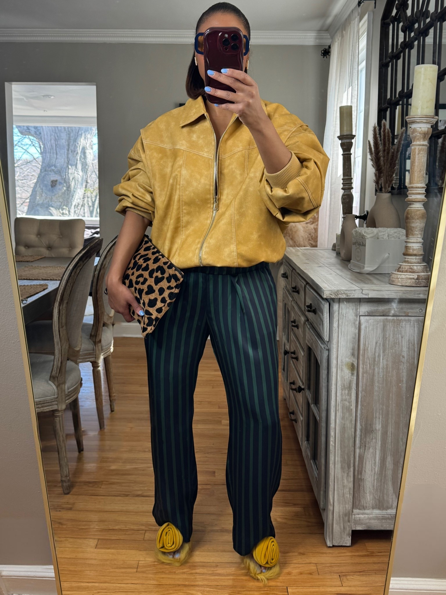 A mustard bomber for Spring 


#LTKgrwm #LTKSeasonal #LTKootd