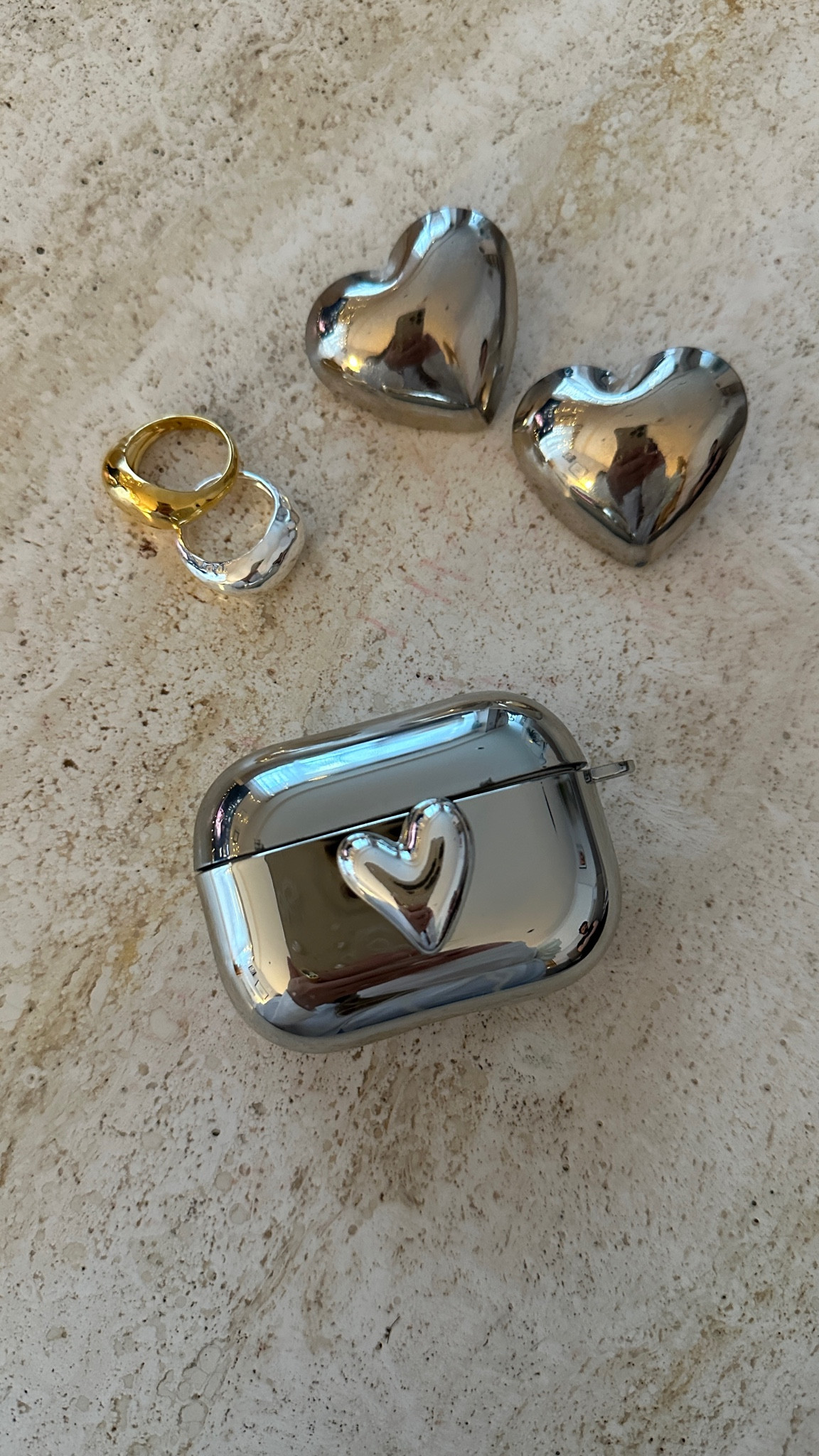 ACCESSORIES | Silvers and hearts to elevate my outfit 🤍🖤
Heart earrings | Silver heart AirPods case | Monica Vinader rings | Silver and gold stacking dome rings | Winter outfit ideas | Accessories | Valentine’s gift ideas 

#LTKstyletip #LTKeurope #LTKGiftGuide