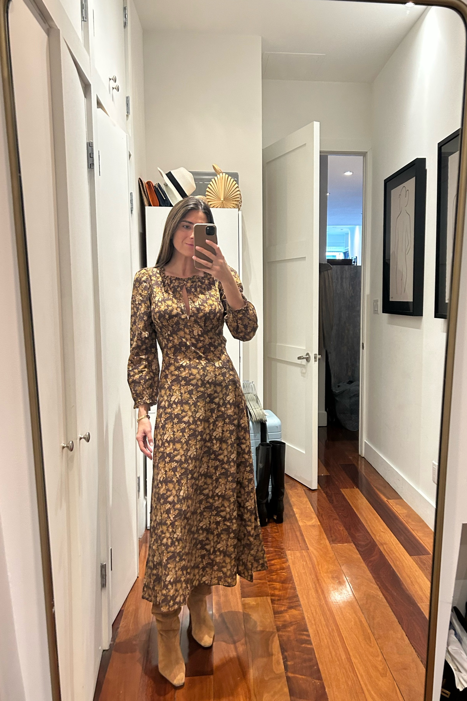 Doen does it again! Perfect work dress for fall and great for a Sunday cozy brunch 💛🤎🍂