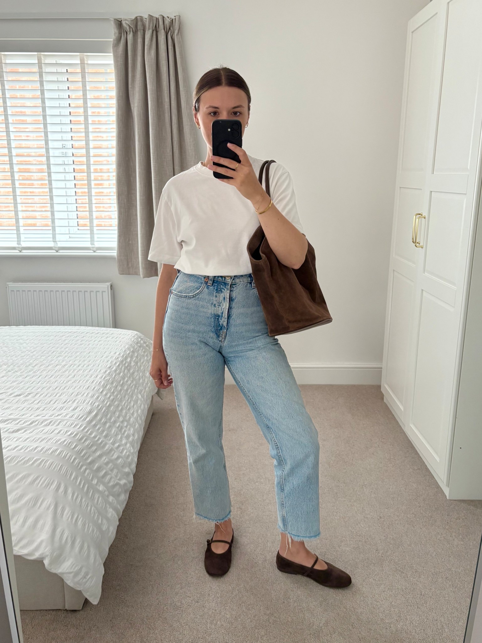Ways to wear ballet shoes 🩰

An easy, casual weekend outfit that I would normally wear with trainers or sandals but it looks cute with these ballet flats too. 

White T-shirt, cropped leg straight jeans (old zara) and brown suede tote bag.



#LTKstyletip #LTKuk #LTKsummer