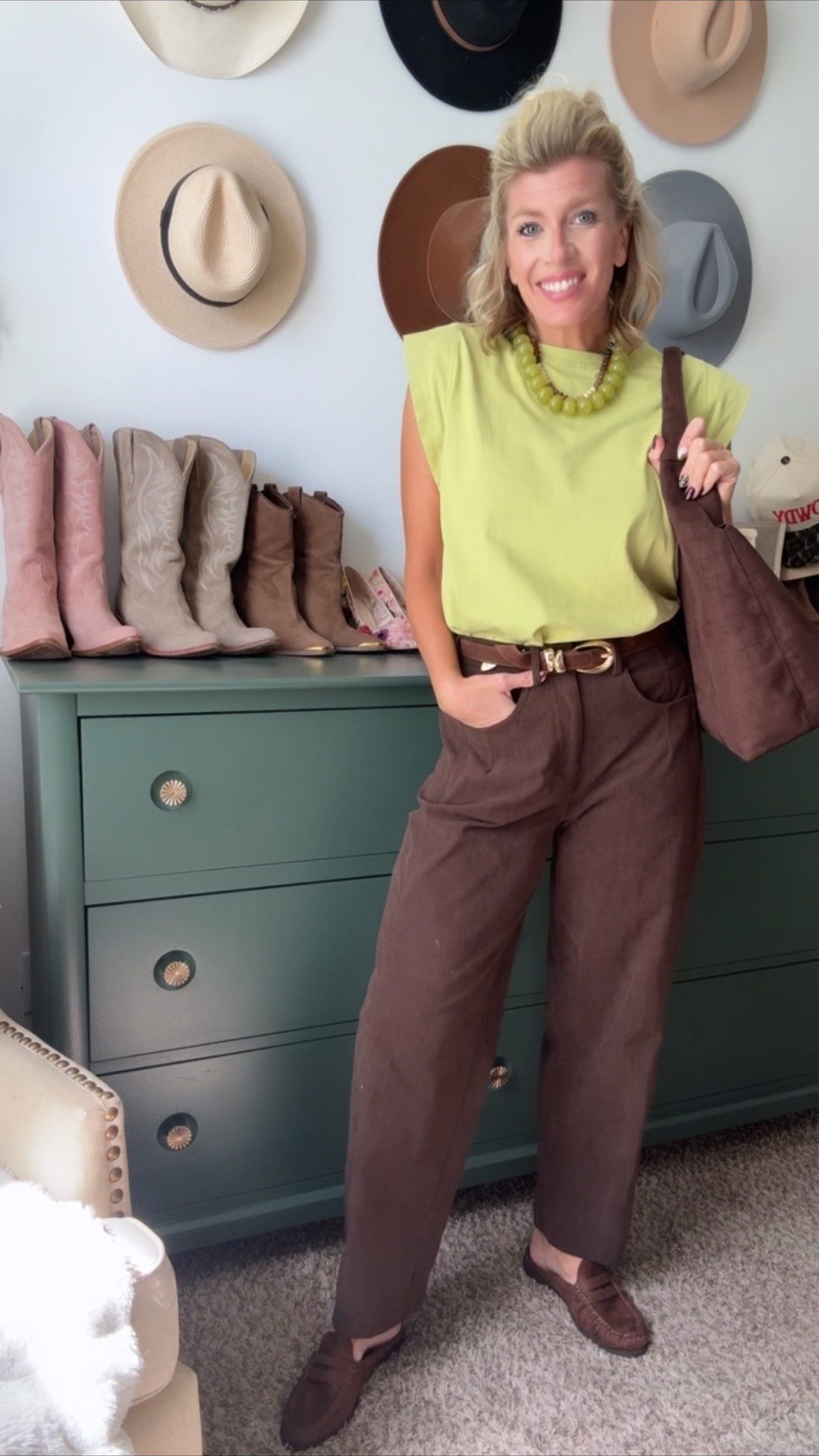 How to style chartreuse for fall

#LTKootd #LTKSeasonal #LTKOver40