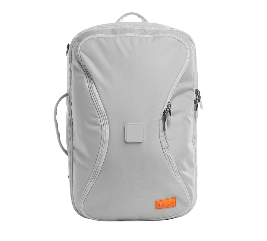 The Day Traveler | STITCH Golf