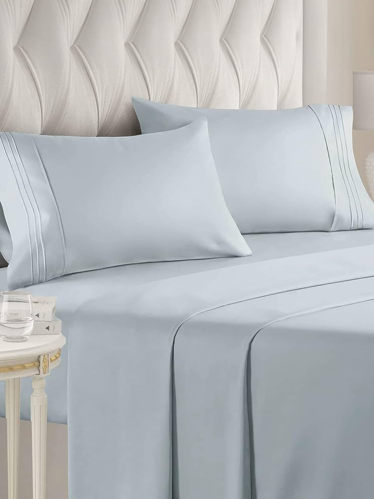 Queen Size 4 Piece Sheet Set - Comfy Breathable & Cooling Sheets - Hotel Luxury Bed Sheets for Wo... | Amazon (US)