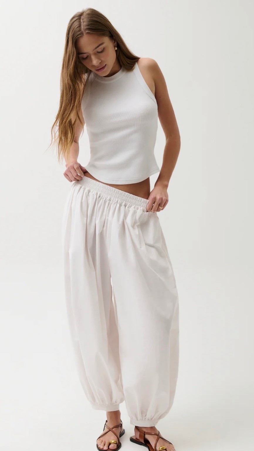 So into balloon pants. Elevated casual

#LTKOver40 #LTKActive