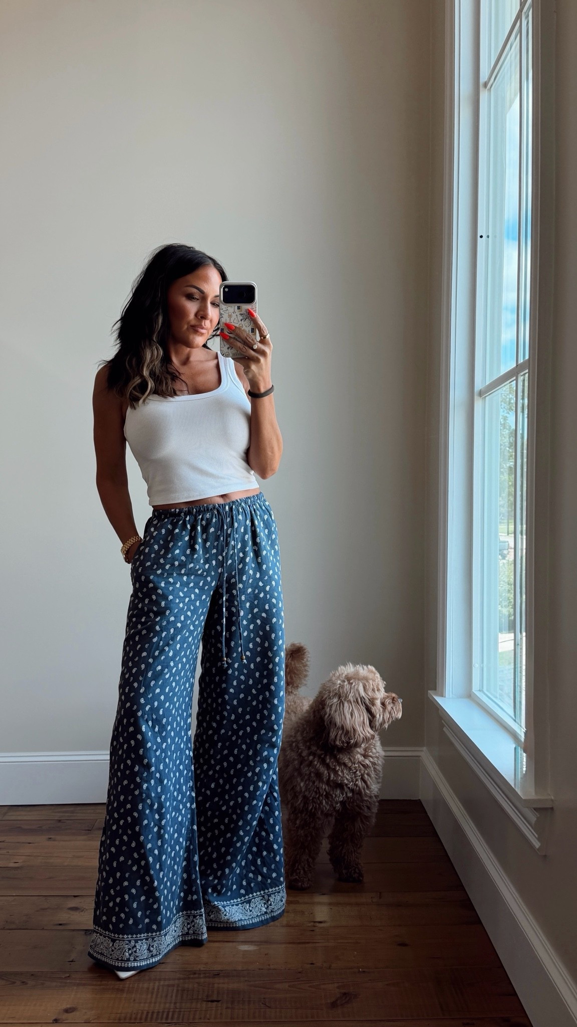 Love a simple summer set like this. 

In an xs in both tank and pants 

5’2/130 lbs/34 DD/25” waist