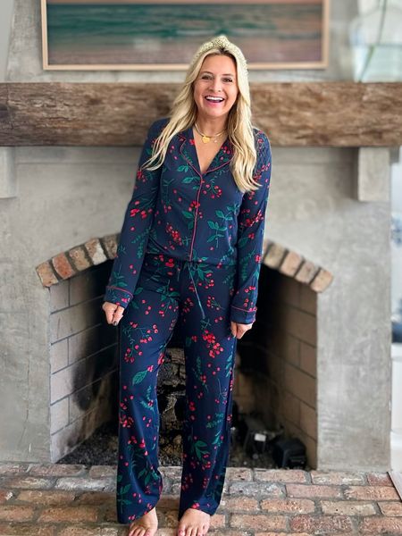 Nordstrom holiday pajamas are here. I love the moonlight pjs from there. It’s all I wear to bed! Great gift, too. Wearing size small  

#LTKGiftGuide #LTKHoliday #LTKSeasonal