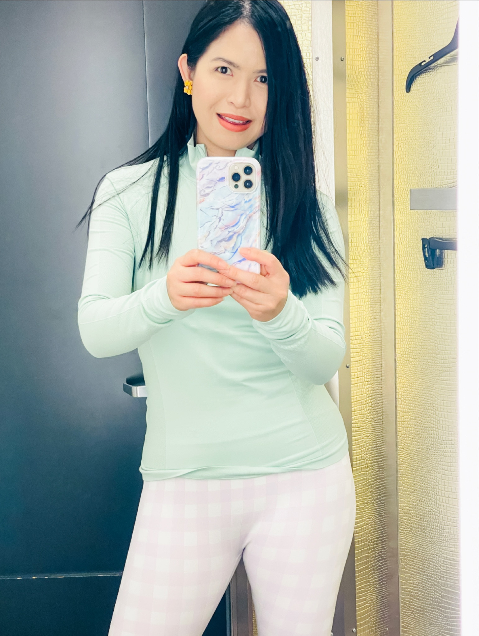 Pastels for Fall? ☺️🍁Why not? Especially when they’re on sale!😍😱 Top and bottoms are under $50 and this luxury brand has the cutest colors to stand out from the gym or your next Soul Cycle class. Wearing a Small on both top and bottoms. Top is a half zip perfect for layering and travel. These are biker shorts and I love the gingham pattern, also the fabric is so stretchy and comfortable!😍




#Nordstrom #Sweatybetty #Nordstromsale #Sweatybettysale #ltkseasonal #ltkholiday #ltkunder100 #ltkstyletip #ltktravel #ltkfit

#LTKsalealert #LTKunder50 #LTKCyberweek