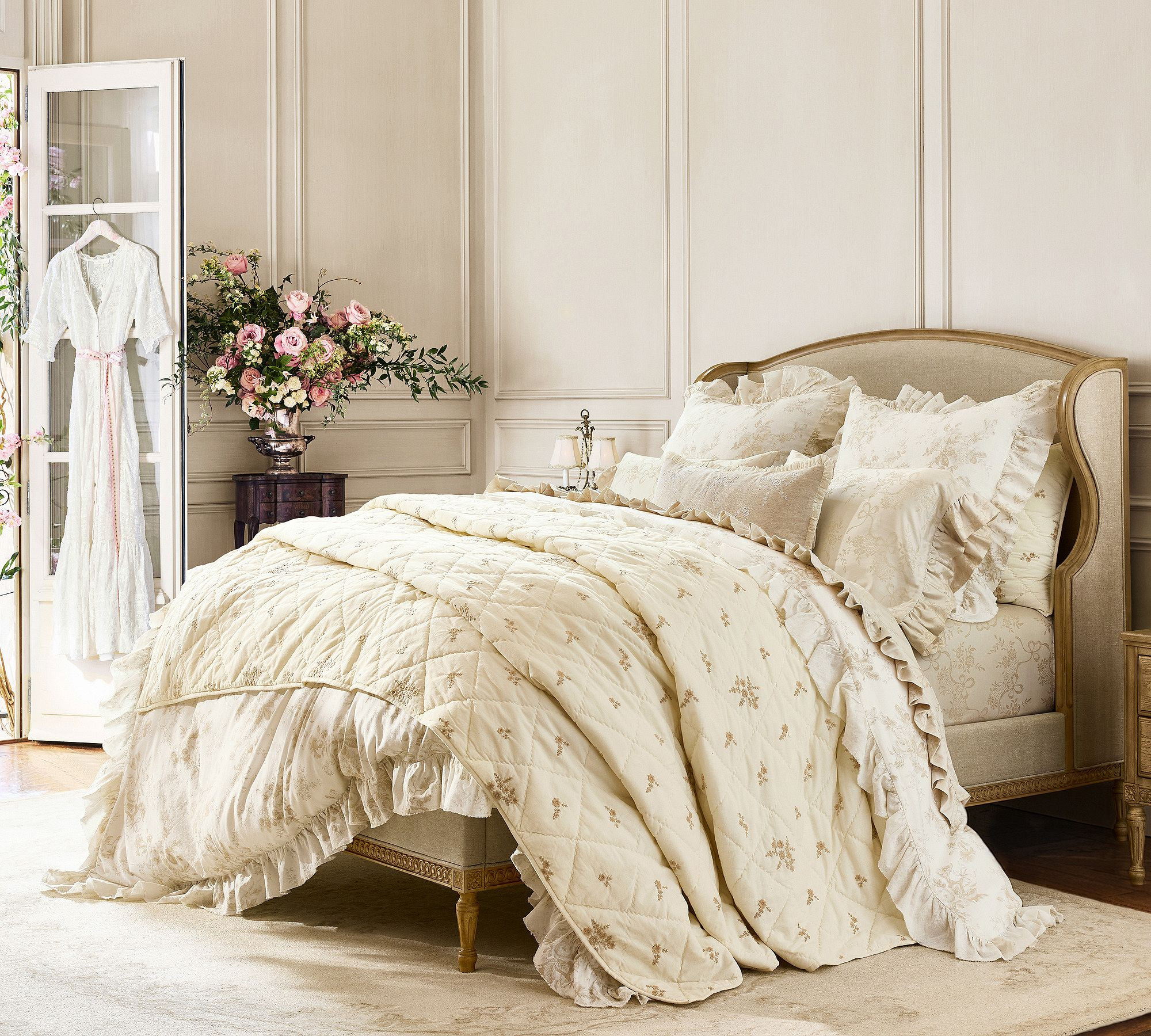 Obsessed with these Pottery Barn fall bedding finds 🍂✨ the floral duvet sets, cozy quilts, and soft shams are giving major warm + romantic fall vibes. Perfect for that dreamy bedroom refresh—think crisp mornings, pumpkin candles, and the prettiest layered bed ever 🤍🍁

#potterybarn #fallbedding #cozyhome #fallhomeinspo #bedroomrefresh #fallvibes #cozybedroom #floralduvet #quiltlove #falldecorideas #homedecorfinds #ltkhome #bedroominspo #neutralhome #warmandcozy #fallaesthetic #cozyseason #homeinspiration #softgirlhome #layeredbedding #luxuryhomevibes #cozyliving #fallstylehome 

 #LTKSeasonal #LTKHome #LTKSaleAlert