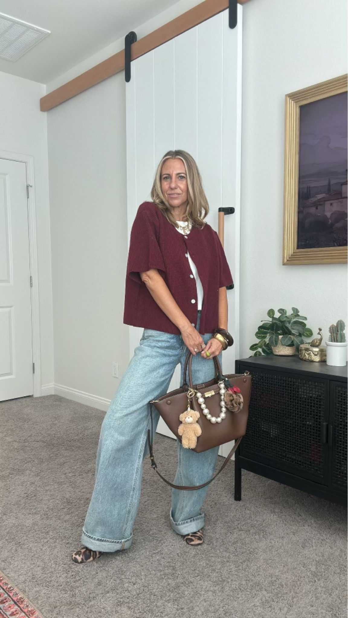 These jeans are so chic + such a great price. Paired with my favorite sweater and handbag. 

#LTKFindsUnder100 #LTKSeasonal #LTKStyleTip
