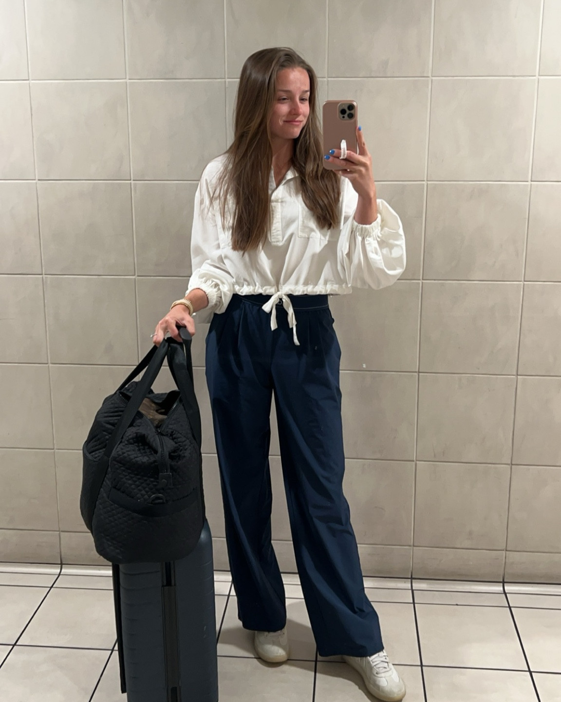 off to Minnesota for the week ✈️✈️ these pants are everythinggggg 

#LTKActive #LTKSeasonal #LTKTravel