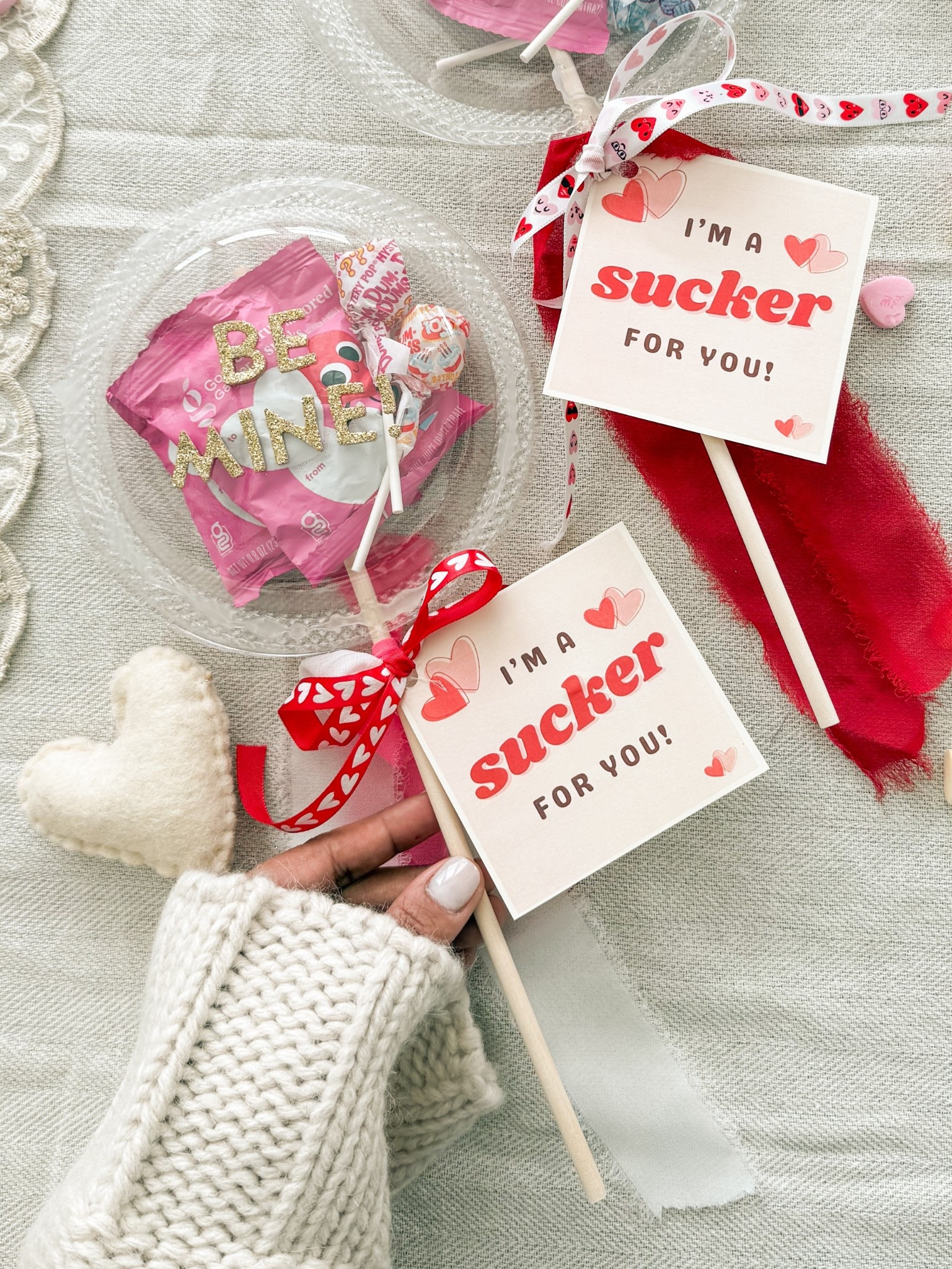 The SWEETEST Valentine DIY is here 🍭💌
These plate lollipop Valentine favors are quick to make, kid-approved, and guaranteed to be the talk of the classroom!

Perfect for class Valentines, school parties, or a last-minute Valentine’s Day gift 💘
Swap candy for toys, stickers, or bubbles to make it candy-free!

🤍 Save this for Valentine’s Day and comment “VDAY” for the links!
🤍 Tag or share with a room mom or parent who’d love this idea
.
.
.
#valentinesdiy #classvalentines #kidscrafts #candyfreevalentines #valentinesdayideas
Valentine’s Day Class Favors, Candy Free Valentine’s, Galentine’s Party, Lollipop Valentine’s, DIY

#LTKmomlife #LTKSeasonal #LTKKids