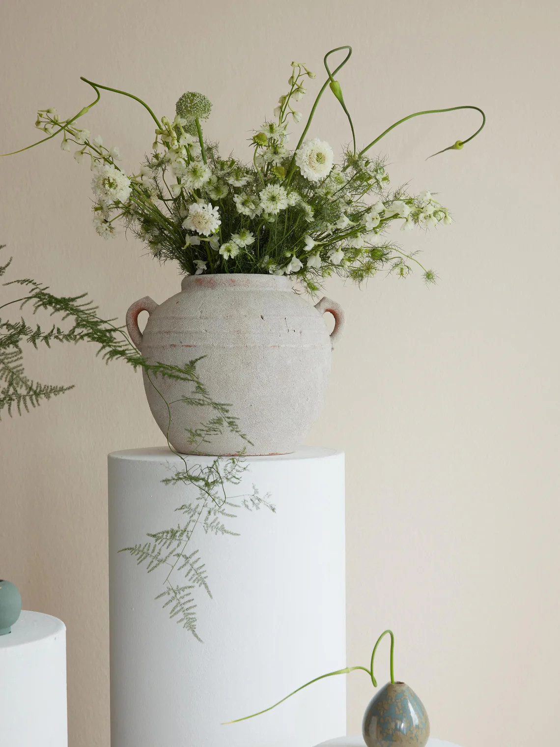 Vase Leana mit Sand-Finish, H 31 cm | Westwing EU