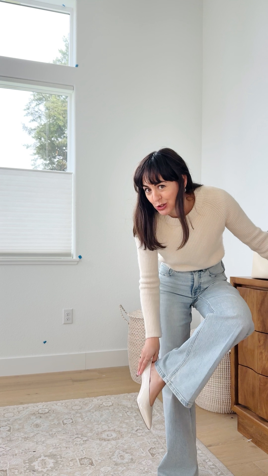 ￼ Use promo code JENNIFERXSPANX to save on your first order 

I’m 5 foot four and usually wear a size 25 and Premium denim. I’m wearing an extra small regular.