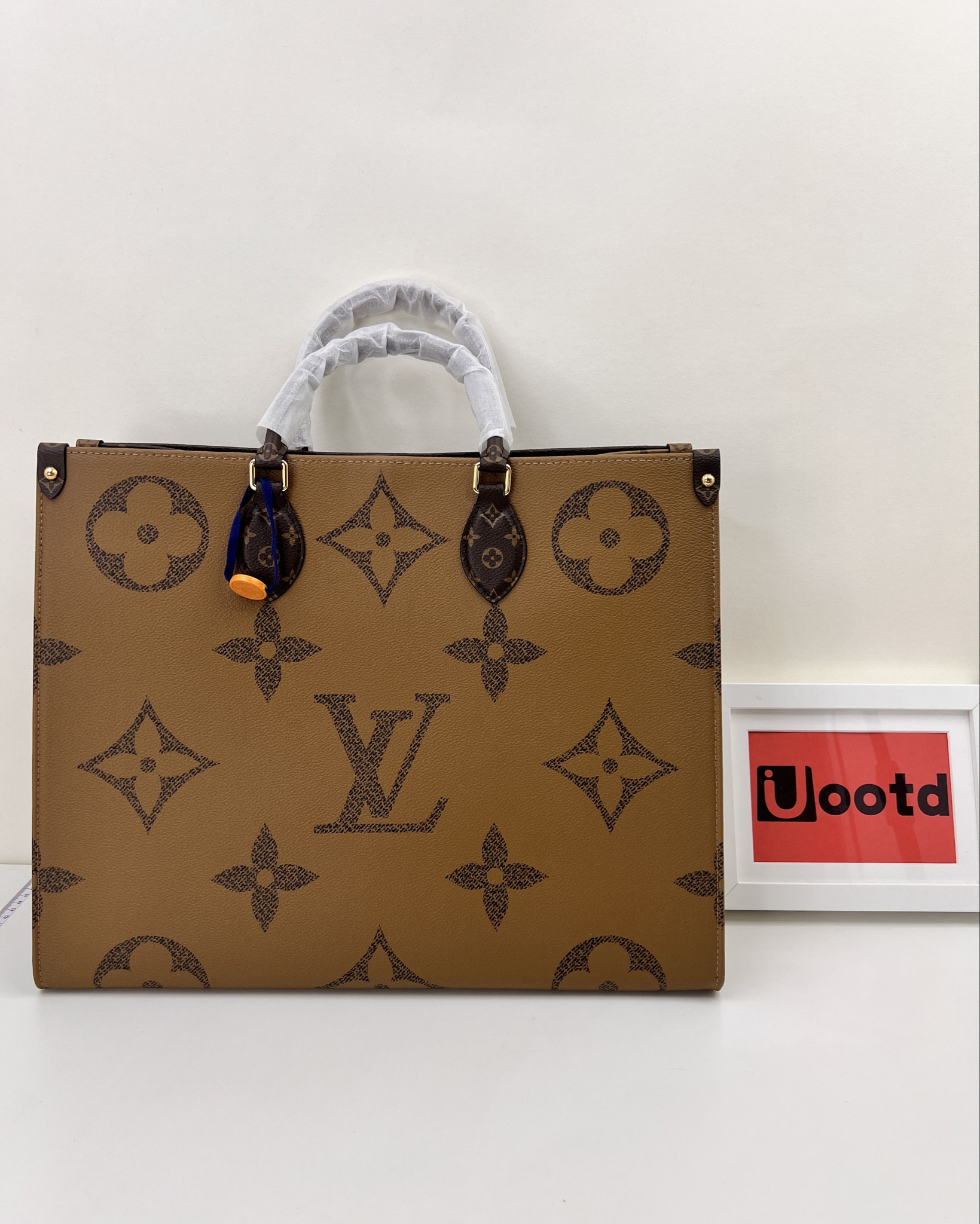LV large handbag women Bag tote Bag 

#LTKfitness #LTKitbag #LTKGiftGuide