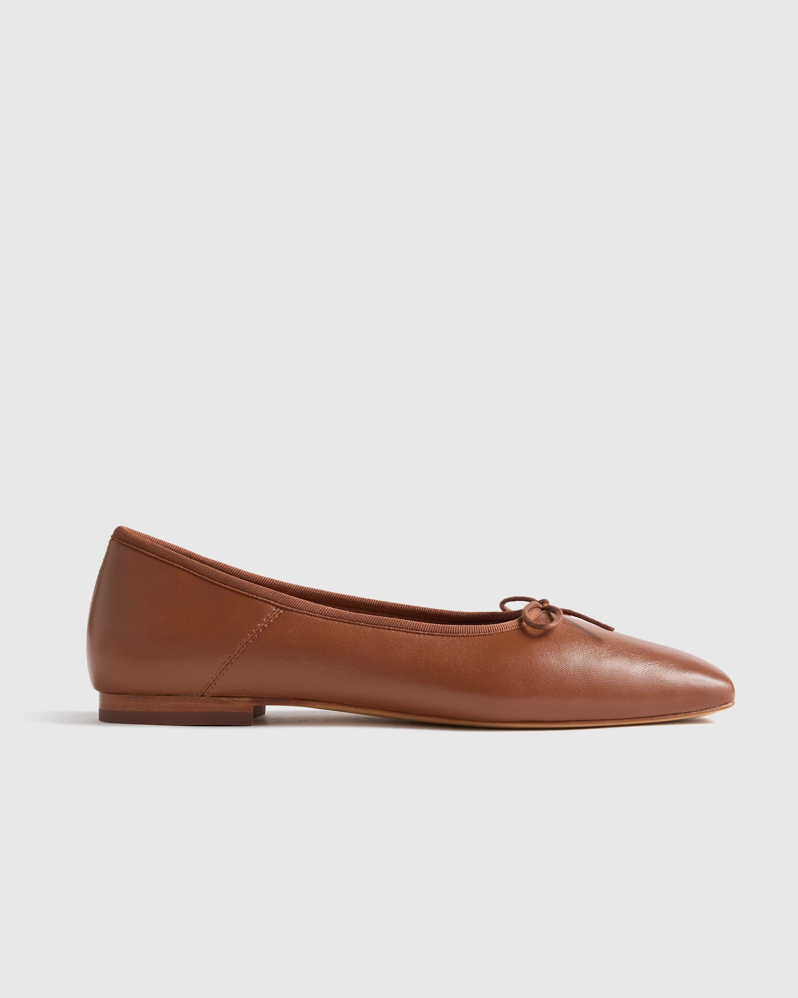 Quince | Women's Italian Leather Square Toe Ballet Flat in Black, Size 5 | Quince